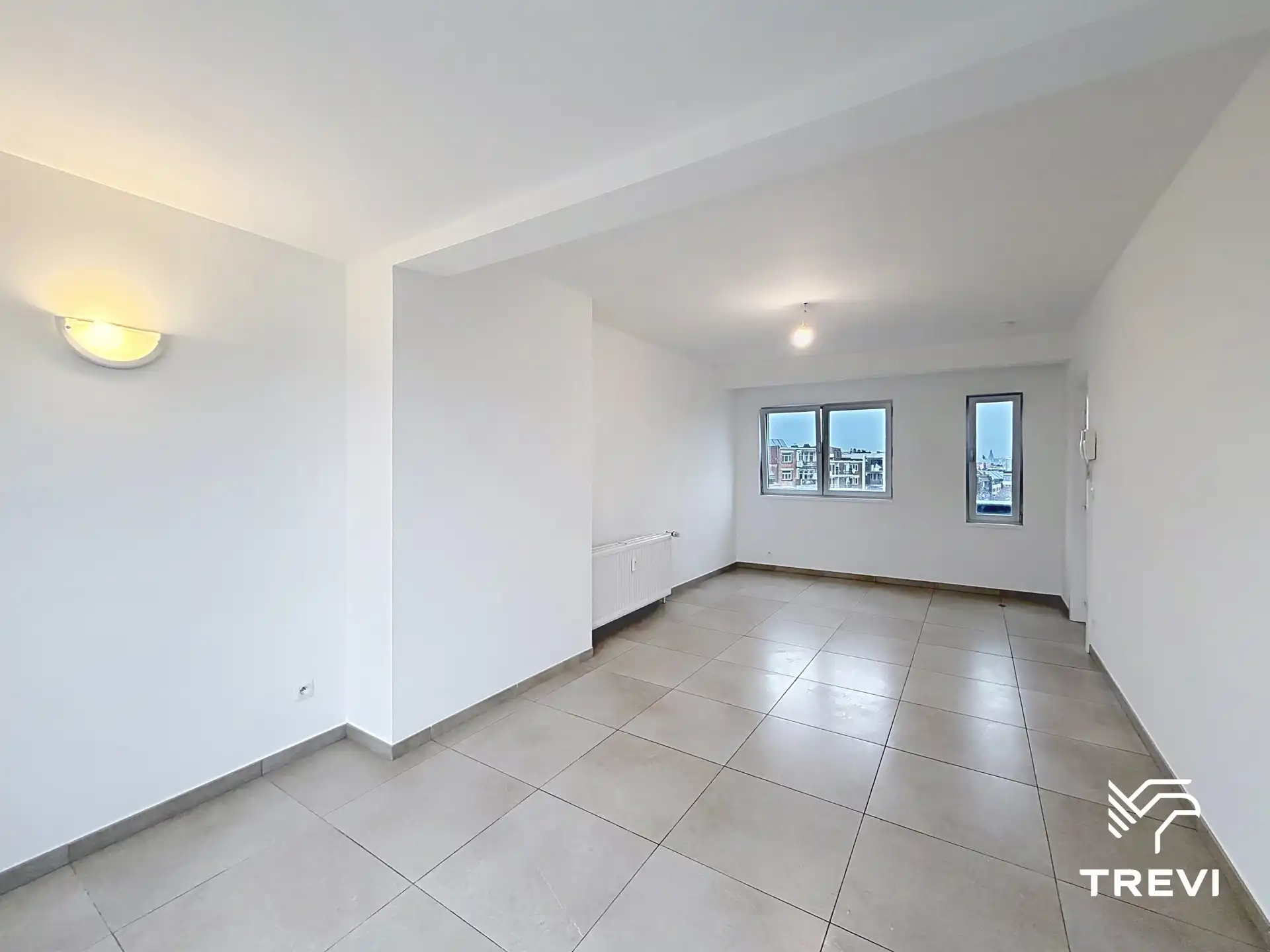 Opgeknapt penthouse met 1 slaapkamer foto 4