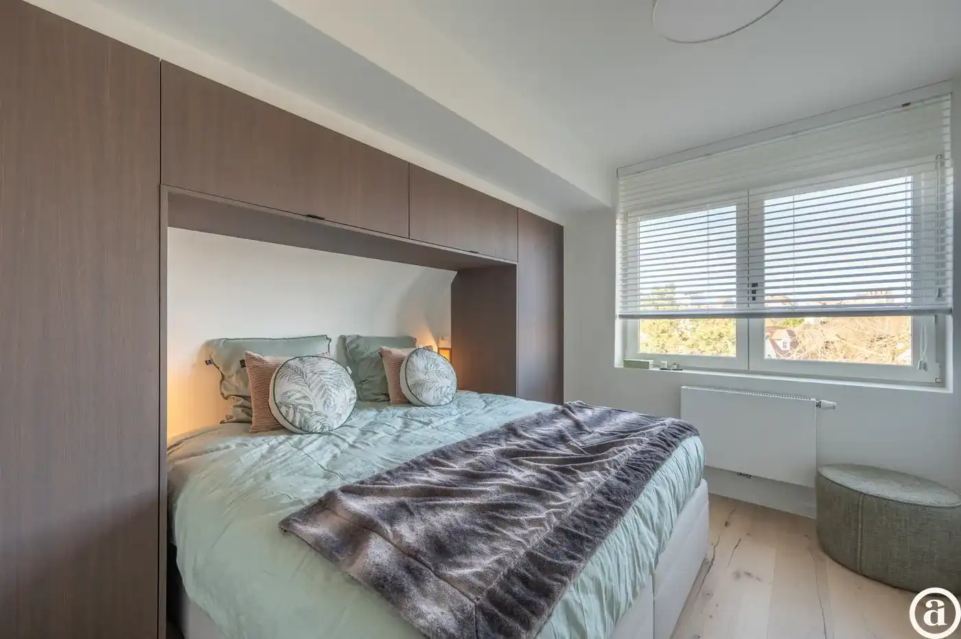 Stijlvol gerenoveerd appartement nabij het Dominicanenkerkje. foto 14