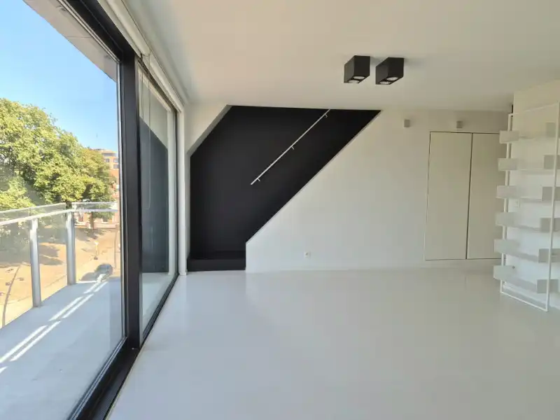 Modern 2-slaapkamer appartement met open zicht te koop foto 2