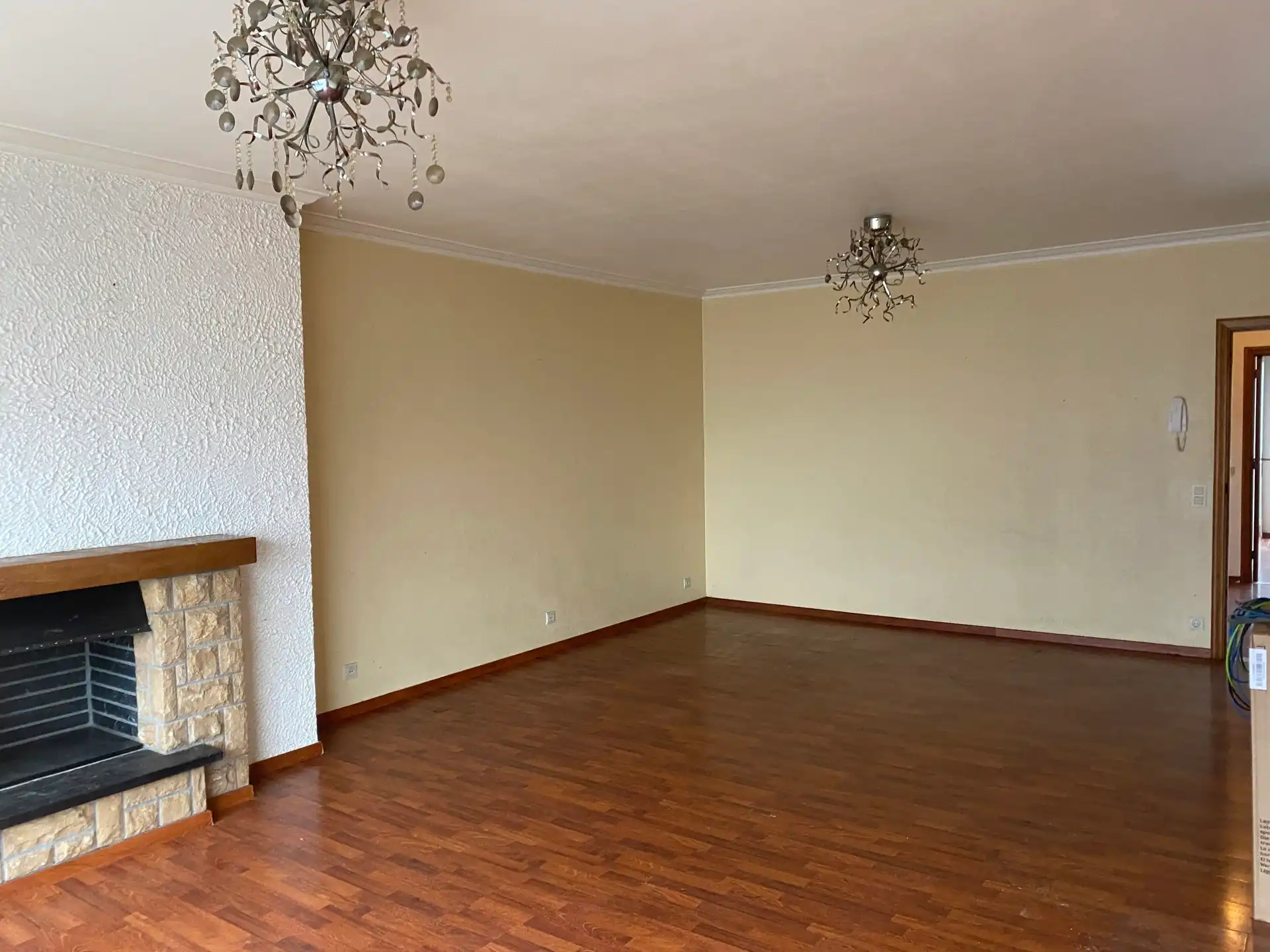 Ruim appartement 3 slaapkamers, geen lift, vernieuwde keuken en badkamer foto 5