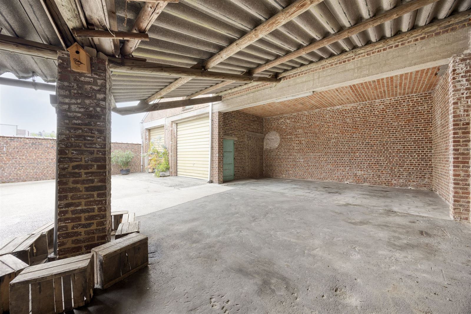 Woning met ruime loods te koop foto 45