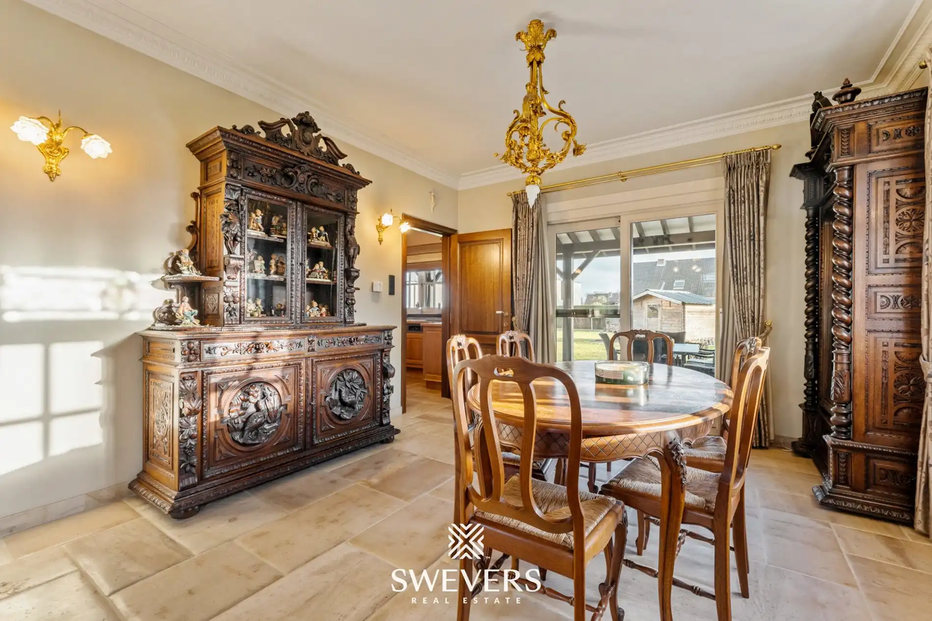 Ruime open bebouwing met 4 slaapkamers en zonnige tuin in Houthalen foto 7