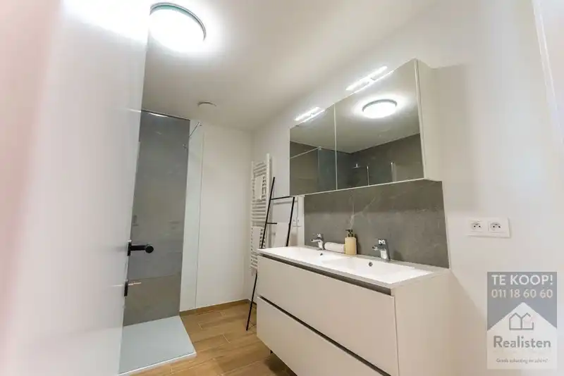 Instapklare nieuwbouwwoning - OB met garage foto 17