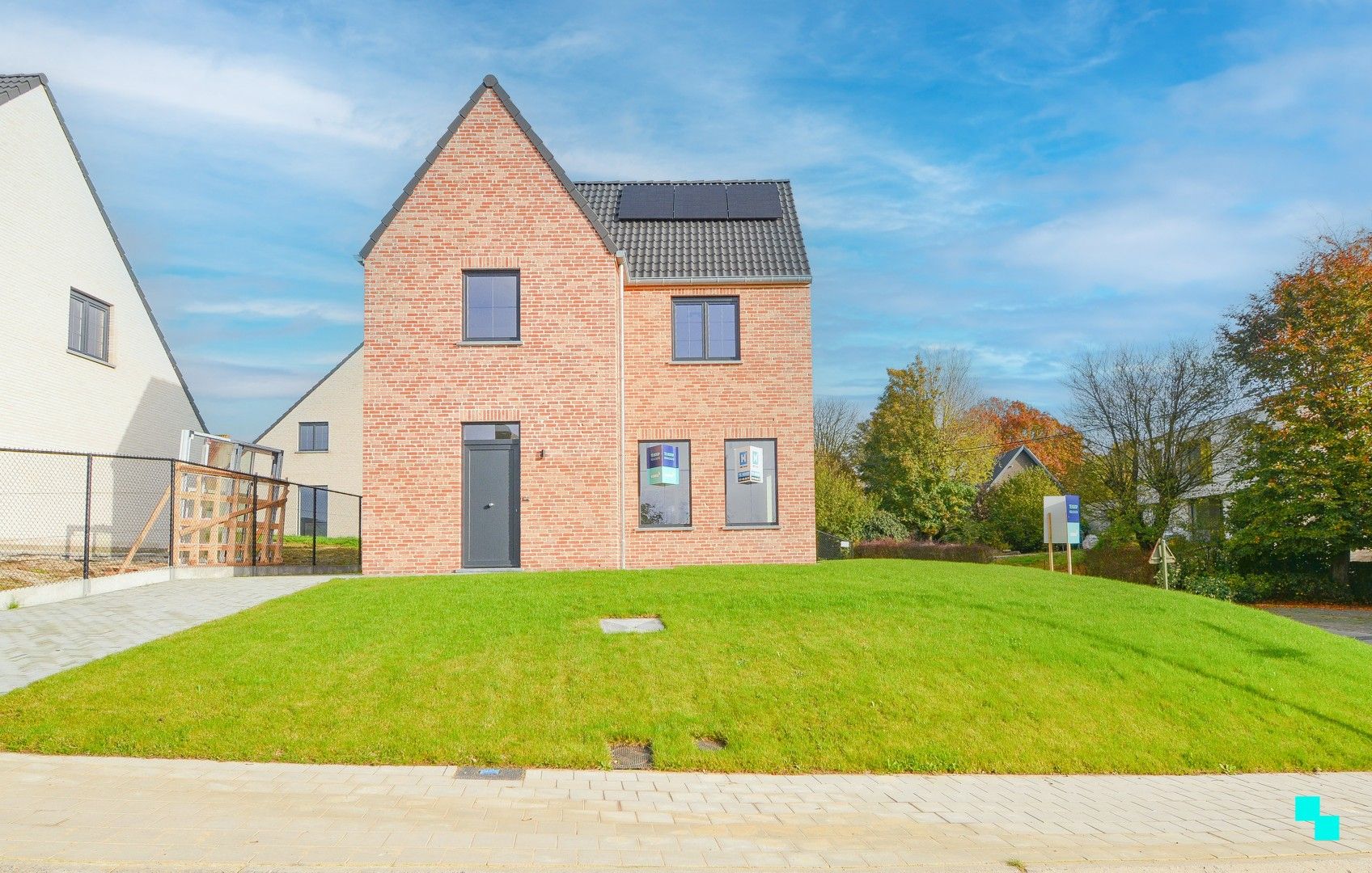 Alleenstaande, nieuwbouw woning op hoekperceel te Hooglede foto 1