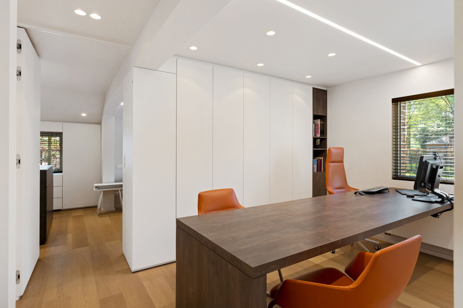 Luxueuze gelijkvloerse villa met zwemvijver op ca. 898 m². foto 16