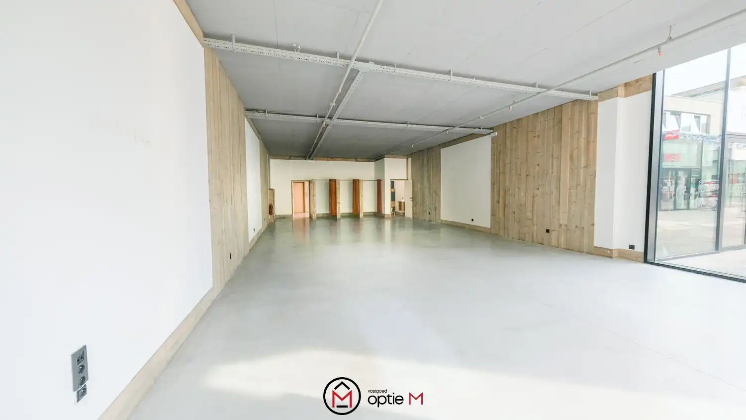 Modern handelspand te huur op toplocatie in Bilzen foto {{pictureIndex}}