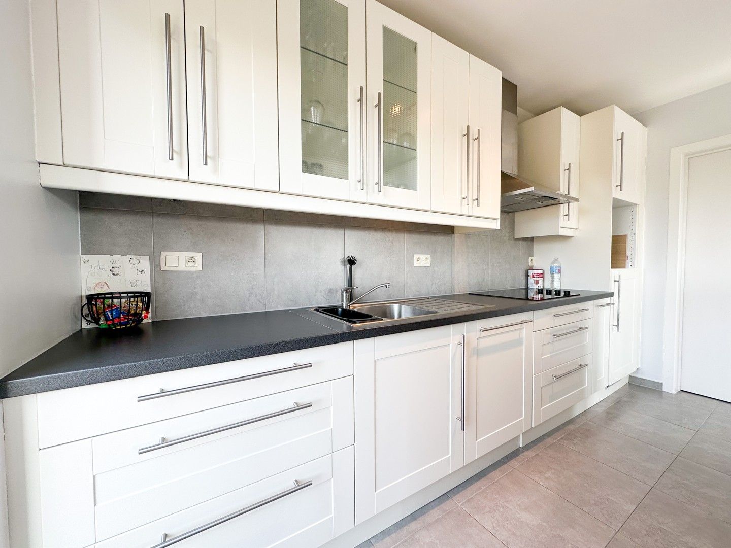 Lichtrijk, instapklaar appartement met open verzicht in Zomergem foto 7