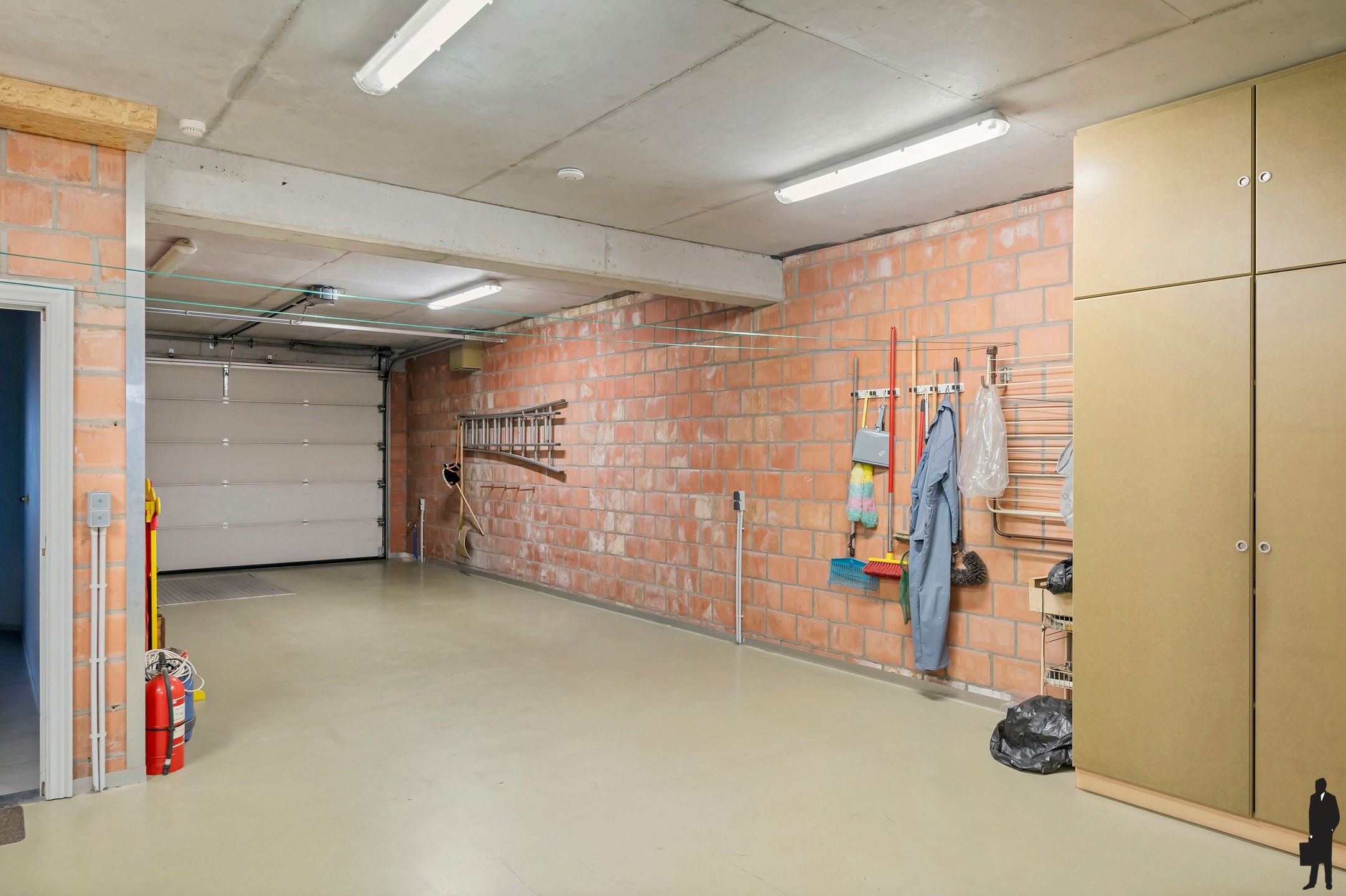 Centraal gelegen ruim dubbel appartement met 4 slaapkamers, 2 badkamers! foto 22
