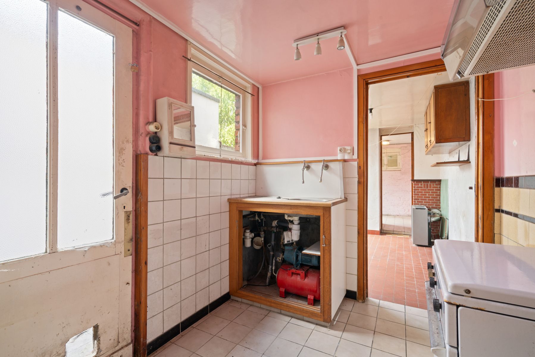 Te renoveren woning met tuin in Gentbrugge foto 7