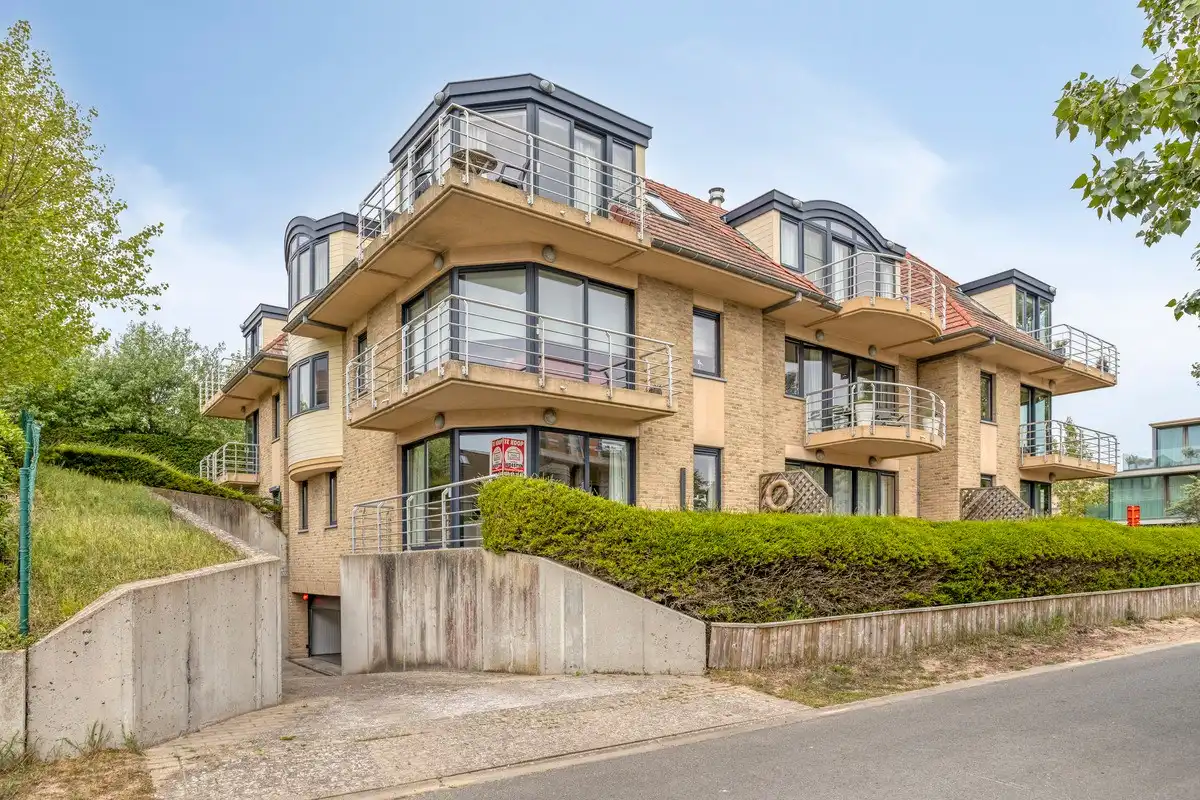 Ruim hoek appartement met 2 slaapkamers foto {{pictureIndex}}