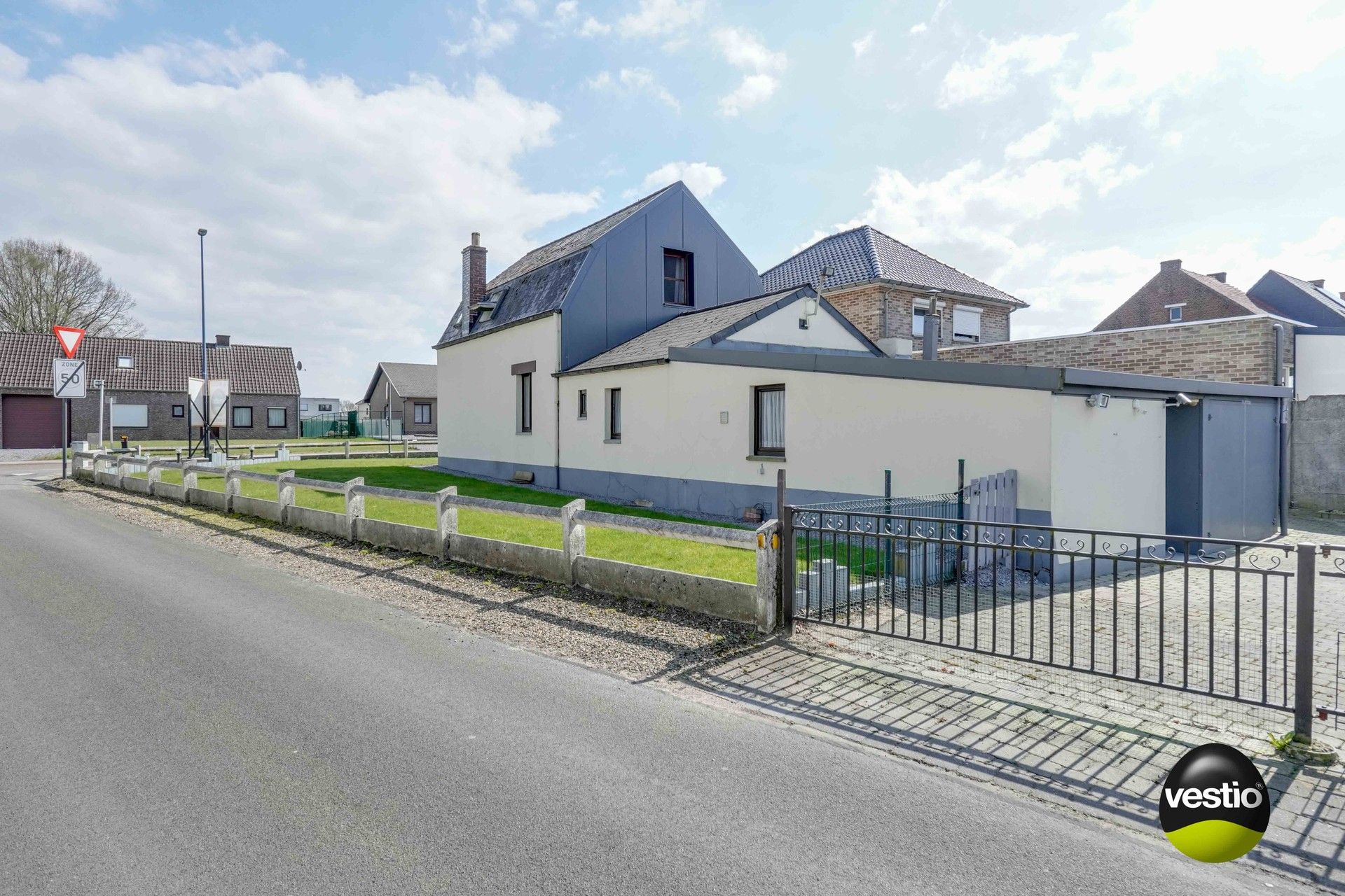 KARAKTERVOLLE, TE RENOVEREN WONING VLAKBIJ CENTRUM VAN OPGLABBEEK foto 28