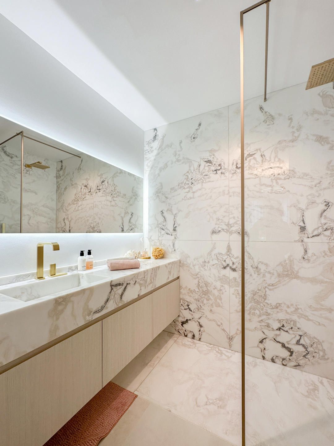 Subliem nieuwbouwappartement in het Zoute met zonnig terras foto 16