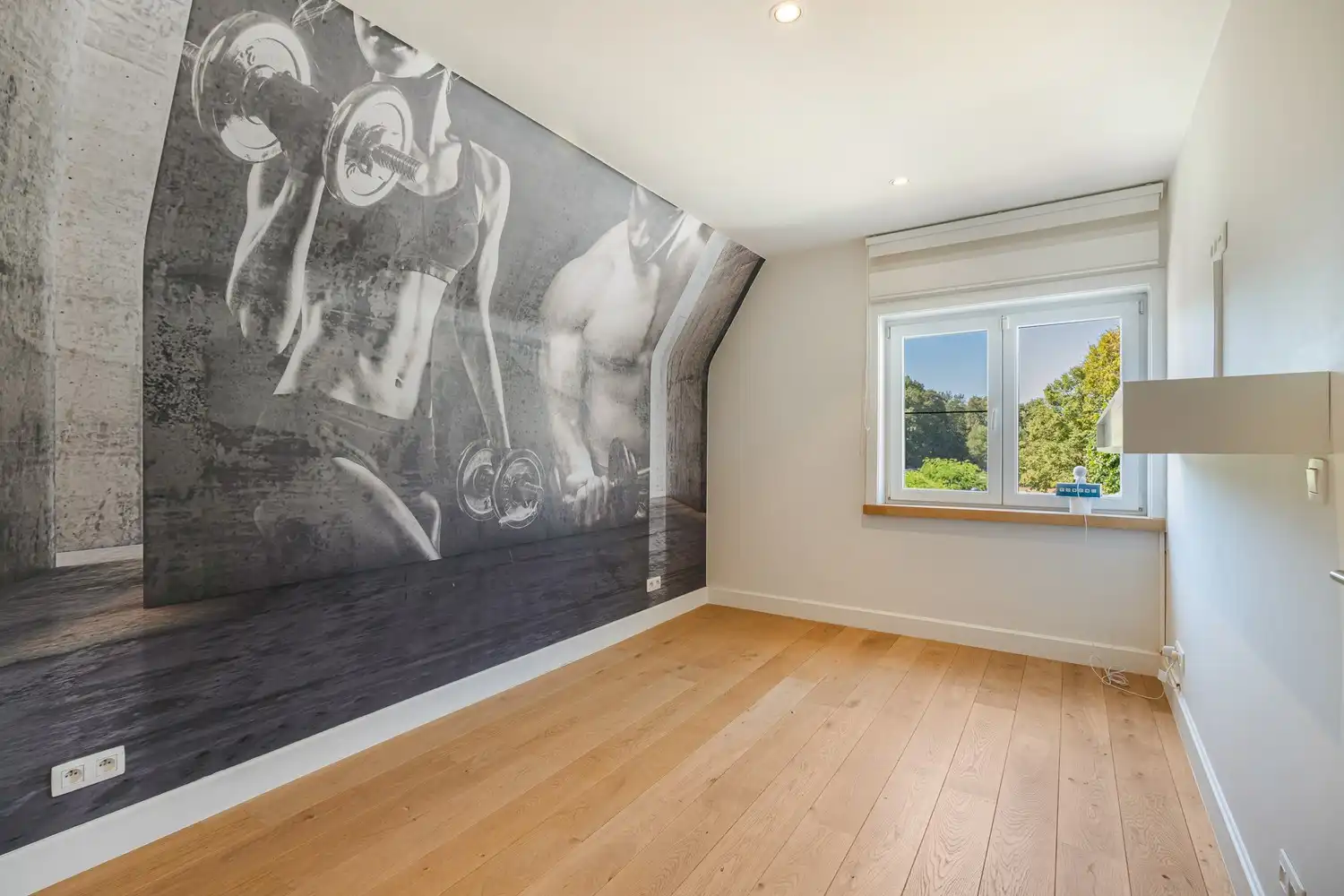 Exclusief wonen met zwembad, bijgebouw en uitzonderlijk veel ruimte foto 25