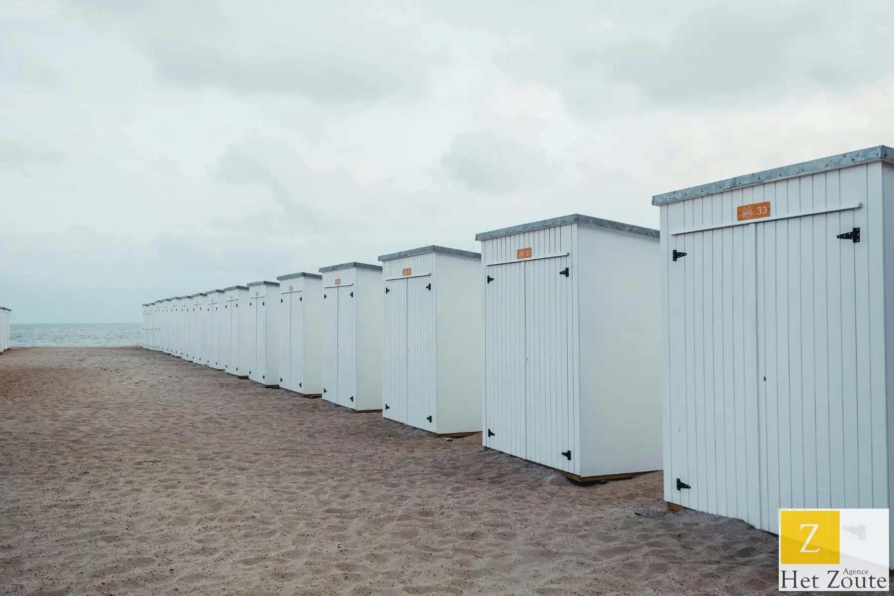 Ruime tandem garagebox op de Zoutelaan foto {{pictureIndex}}