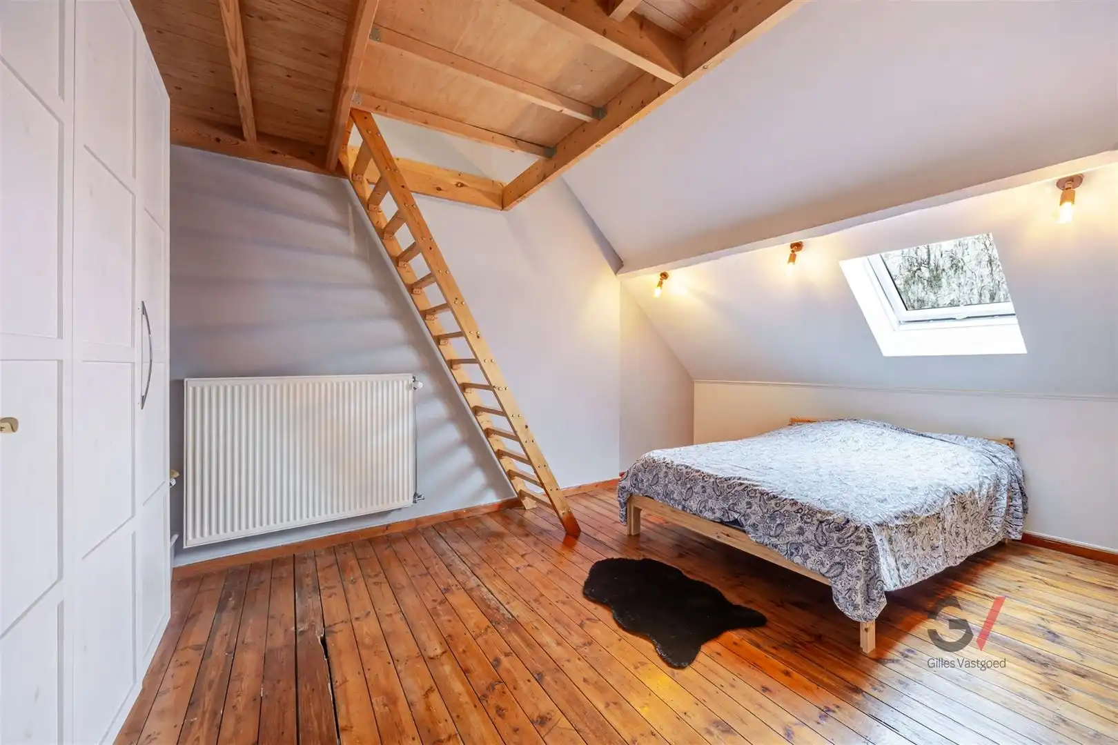 Karaktervolle woning met diepe tuin op een toplocatie foto 6