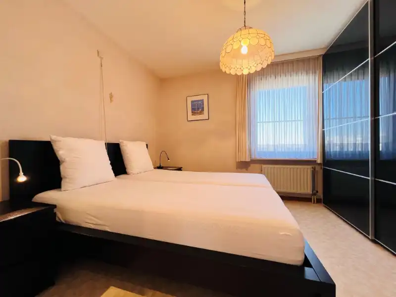 Ruim woonappartement met 3 slaapkamers en carport foto 16