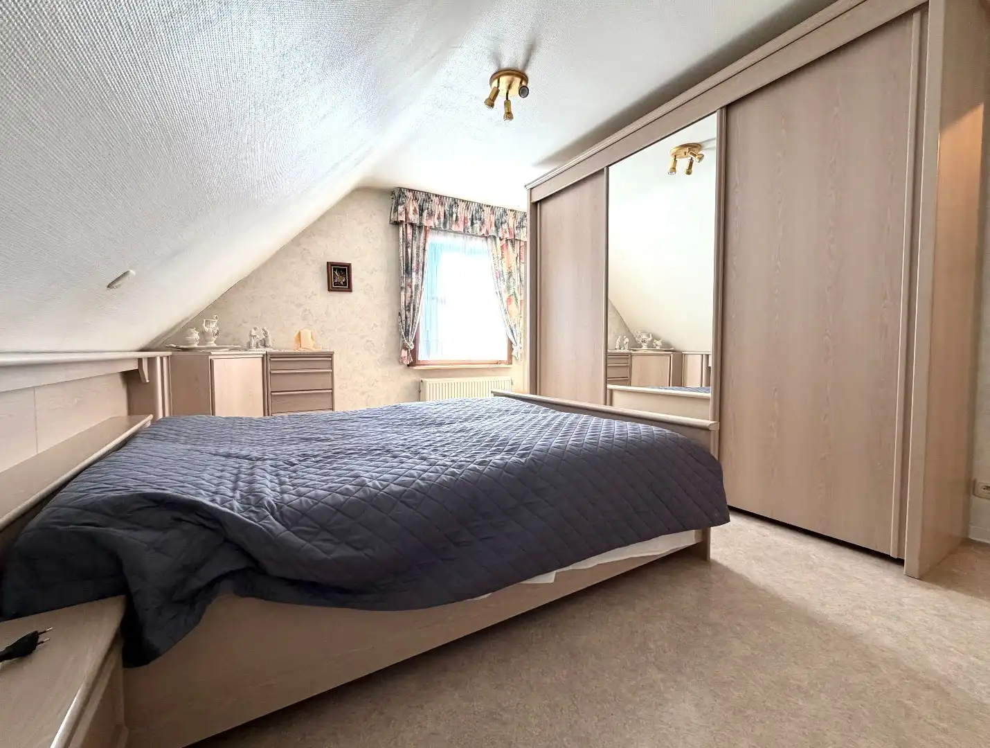 Te koop – Instapklare halfopen bebouwing in Harelbeke foto 13