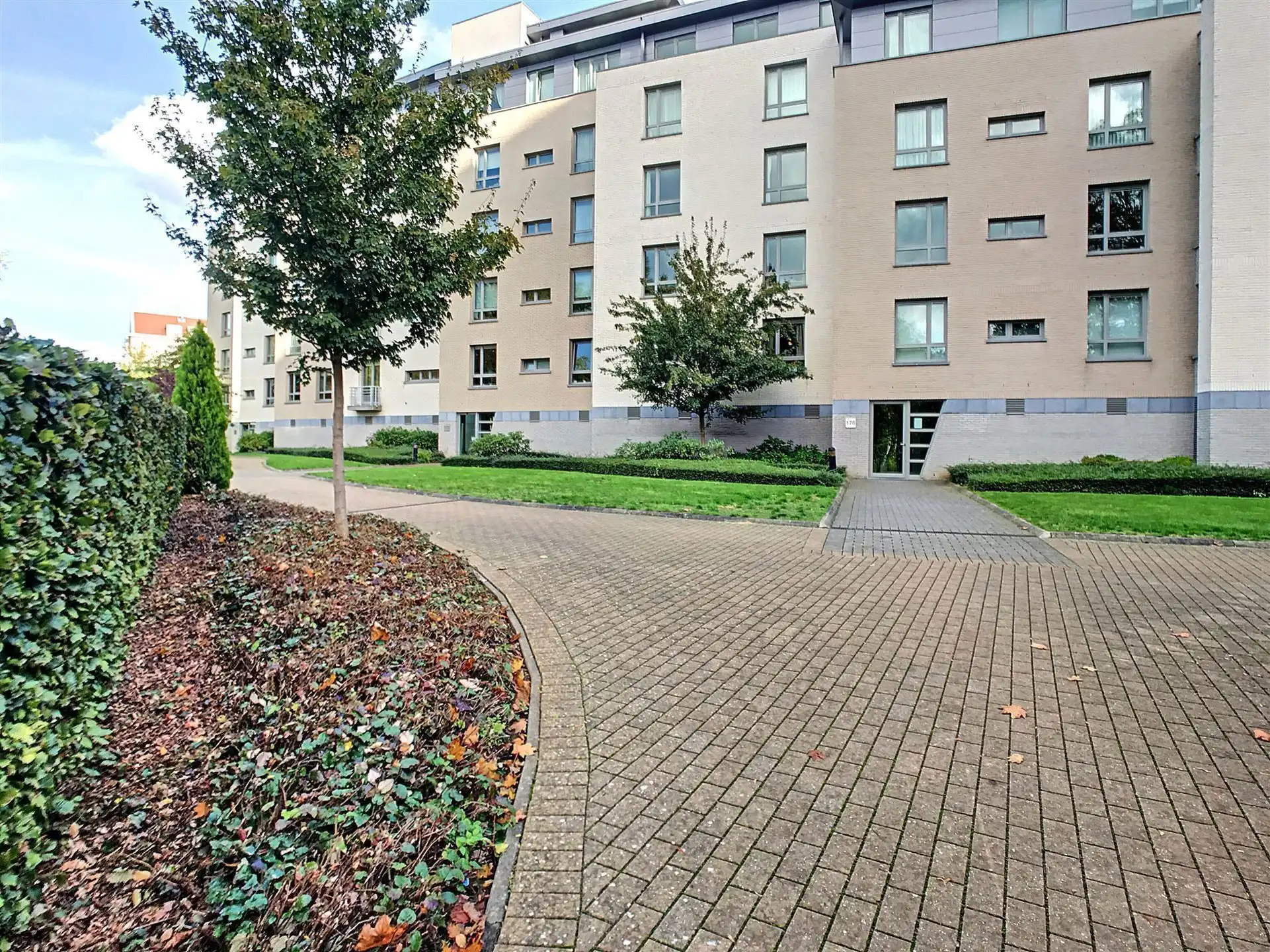 Mooi appartement met 2 slaapkamers + parkeerplaats foto 3