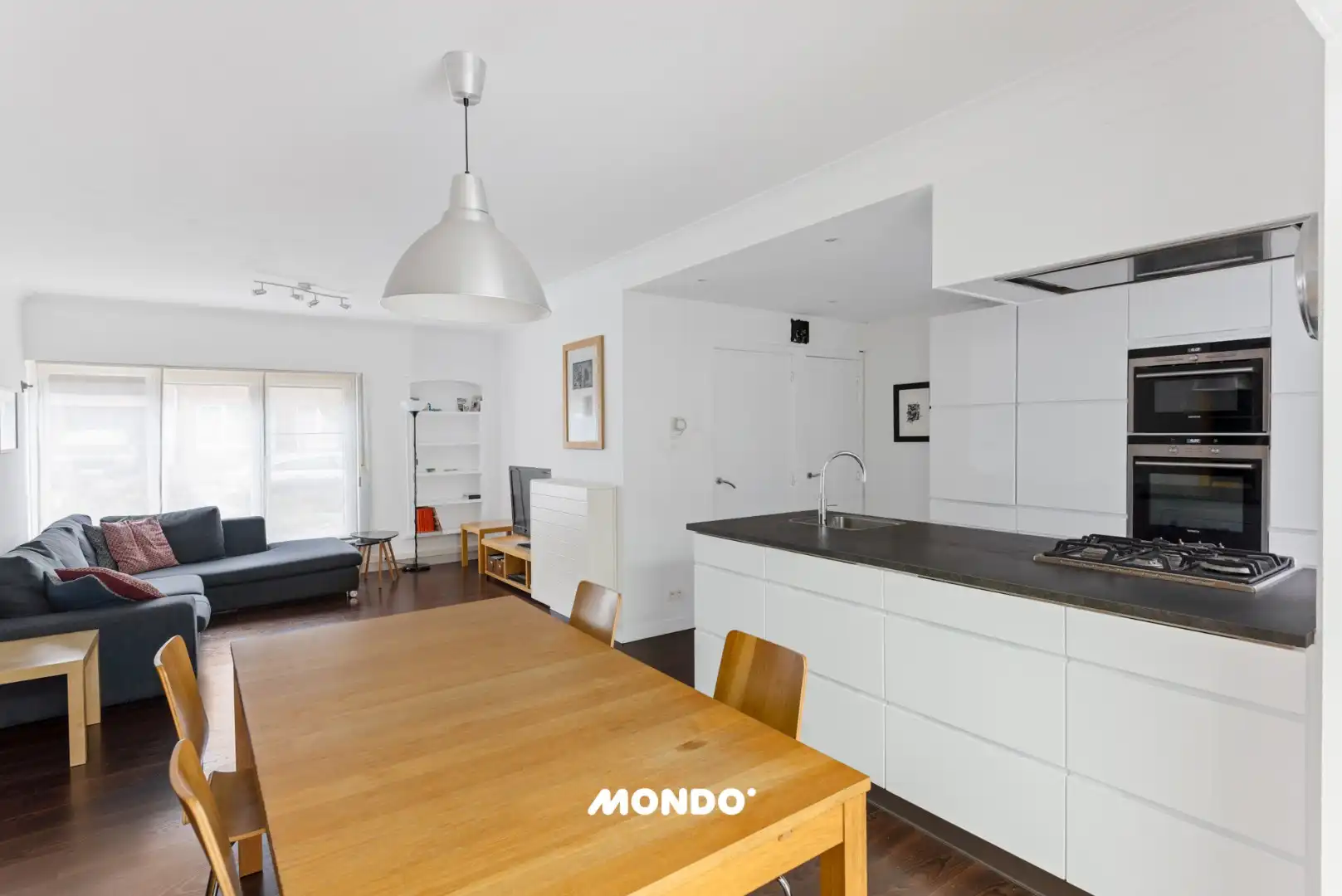 Instapklare woning met 4 slaapkamers in een rustige buurt! foto 2