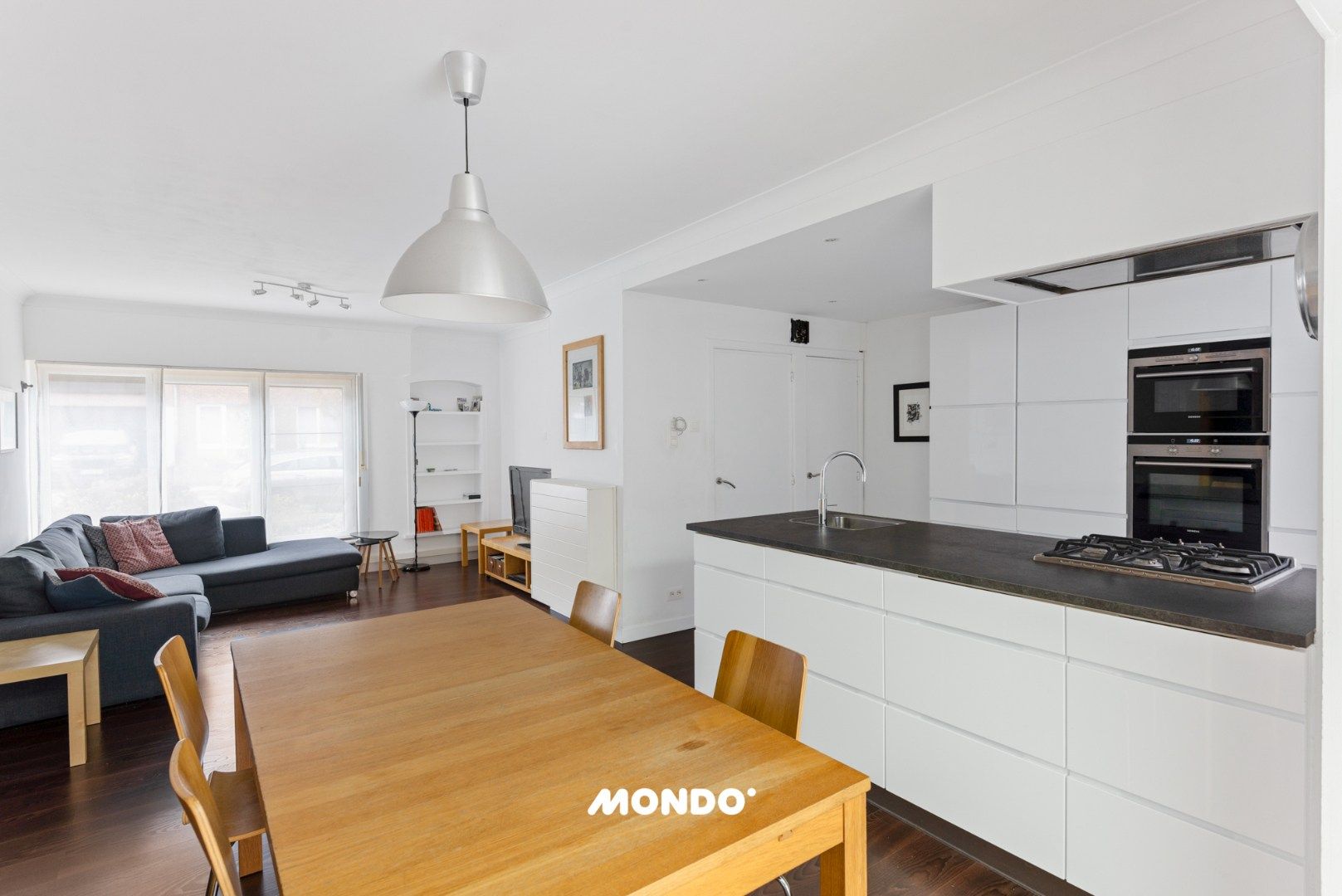 Instapklare woning met 4 slaapkamers in een rustige buurt! foto 2