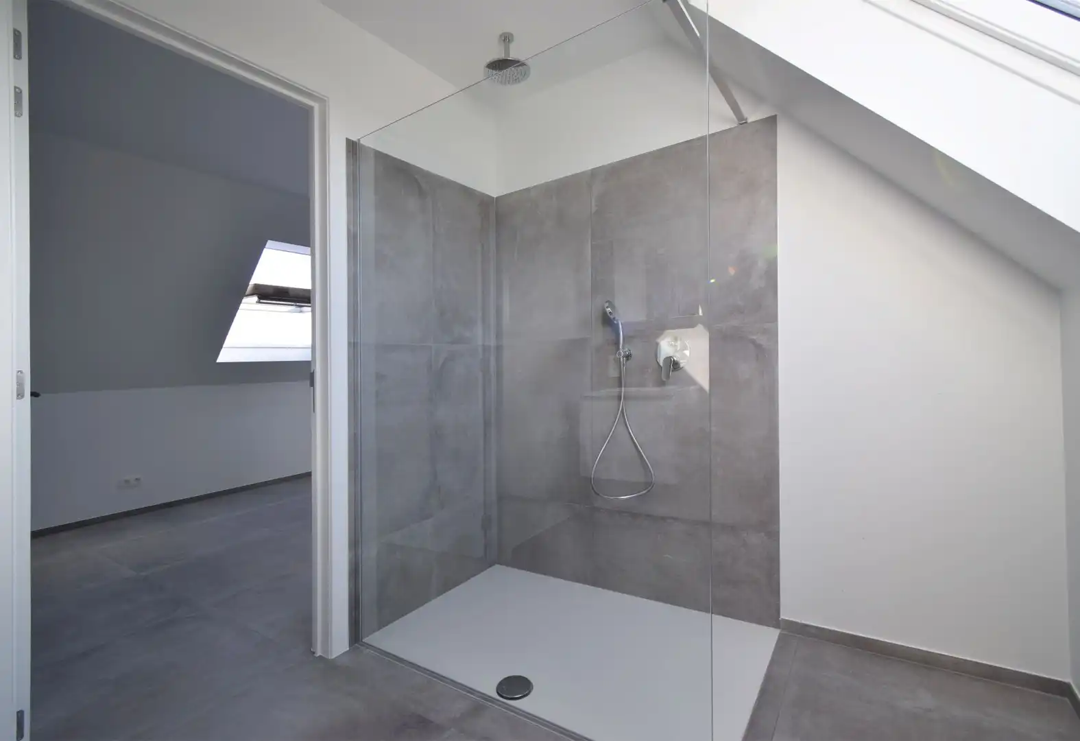 HOOGSTAAND AFGEWERKT DUPLEXAPPARTEMENT foto 8