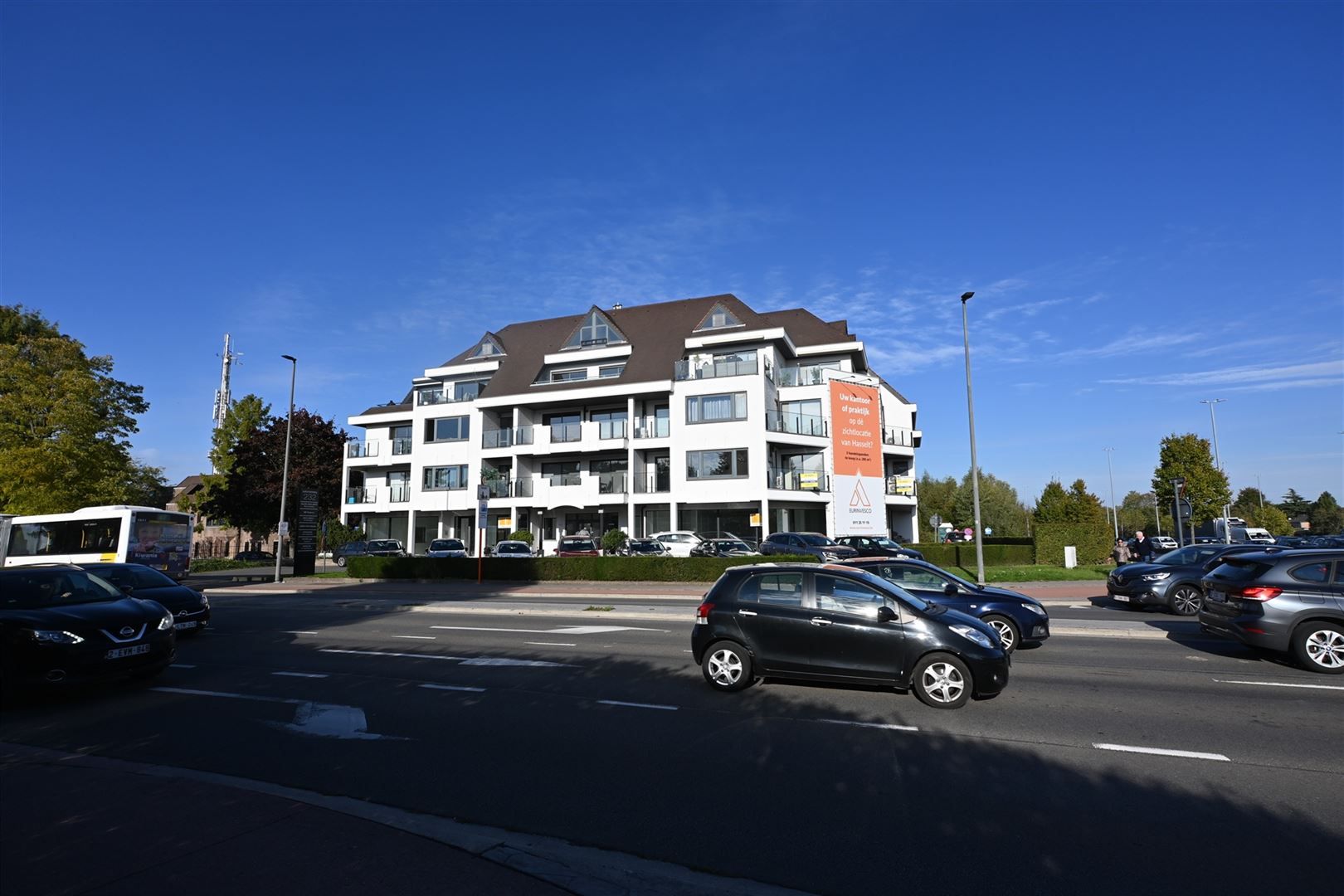 Aangenaam 3-slaapkamer appartement, ideaal voor vrij beroep  foto 16