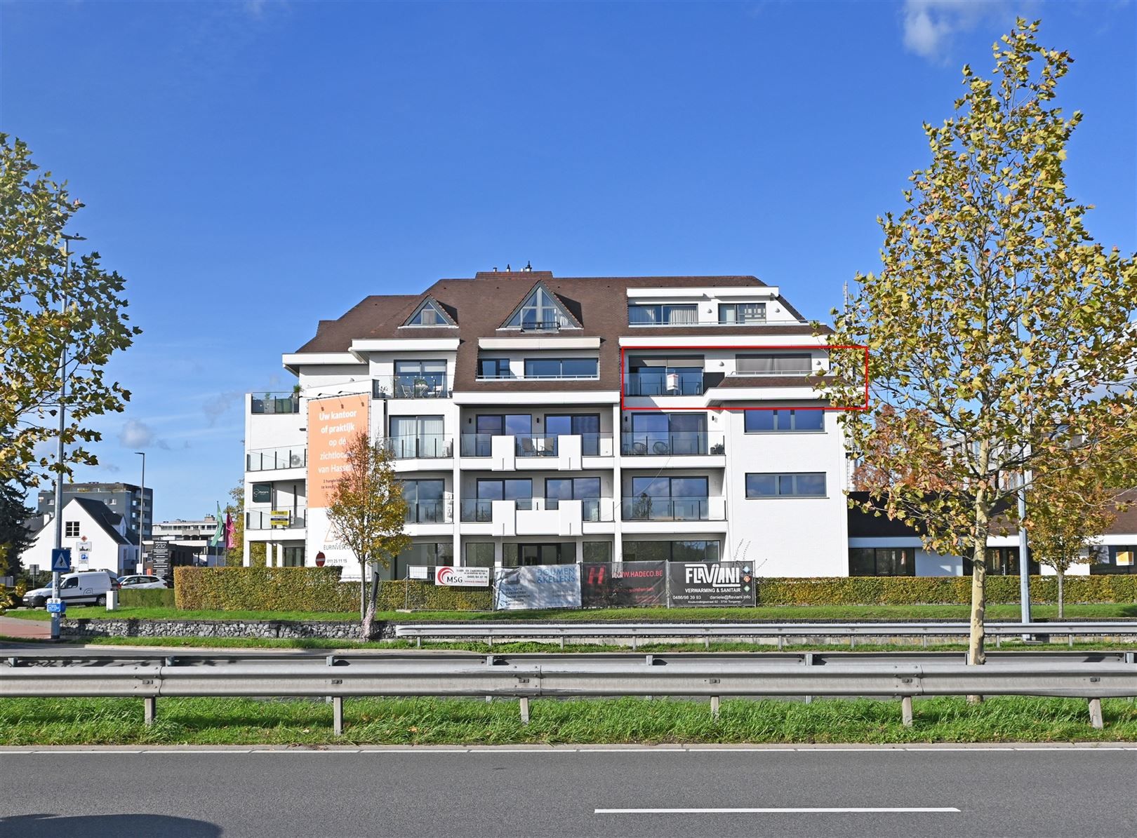 Aangenaam 3-slaapkamer appartement, ideaal voor vrij beroep  foto 16