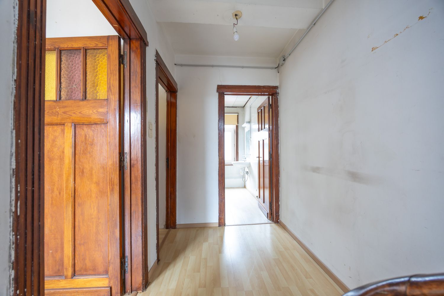 Ruime te renoveren woning met zonnige tuin en tal van mogelijkheden. foto 40