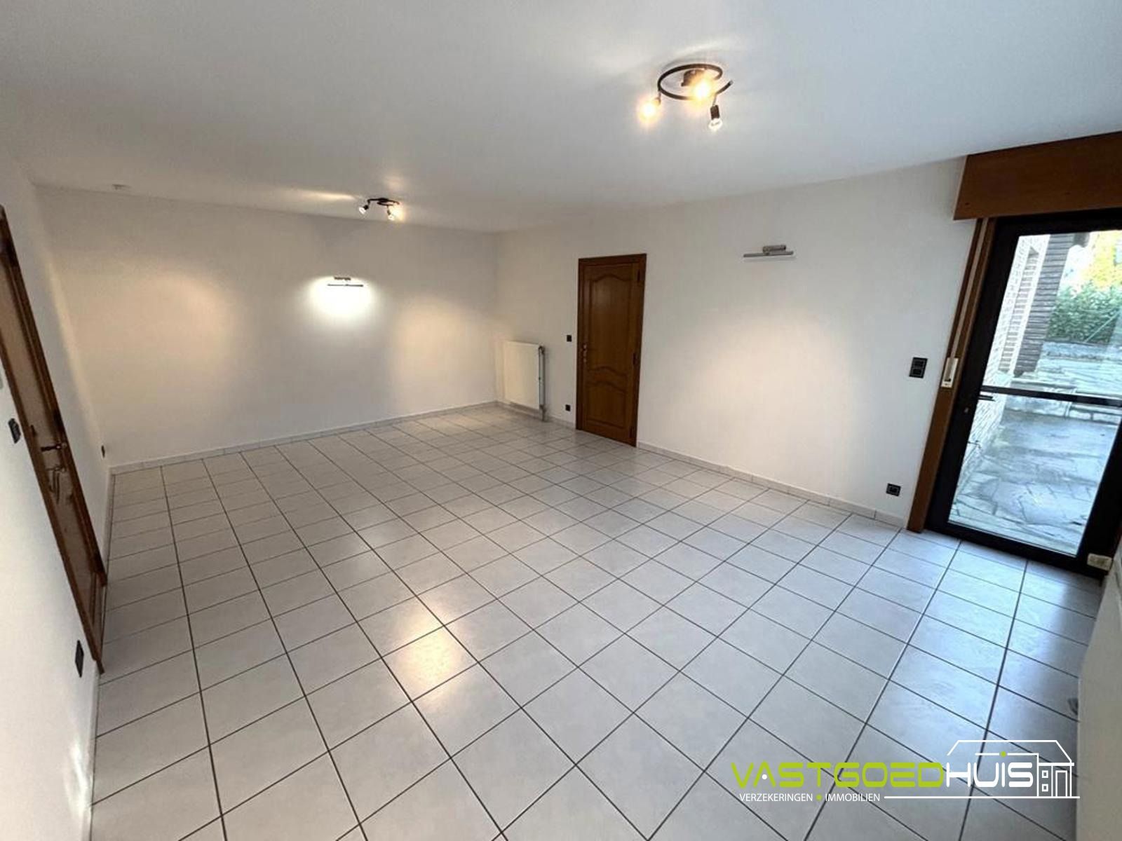 Instapklare halfopen bebouwing met 4 slaapkamers!  foto 5