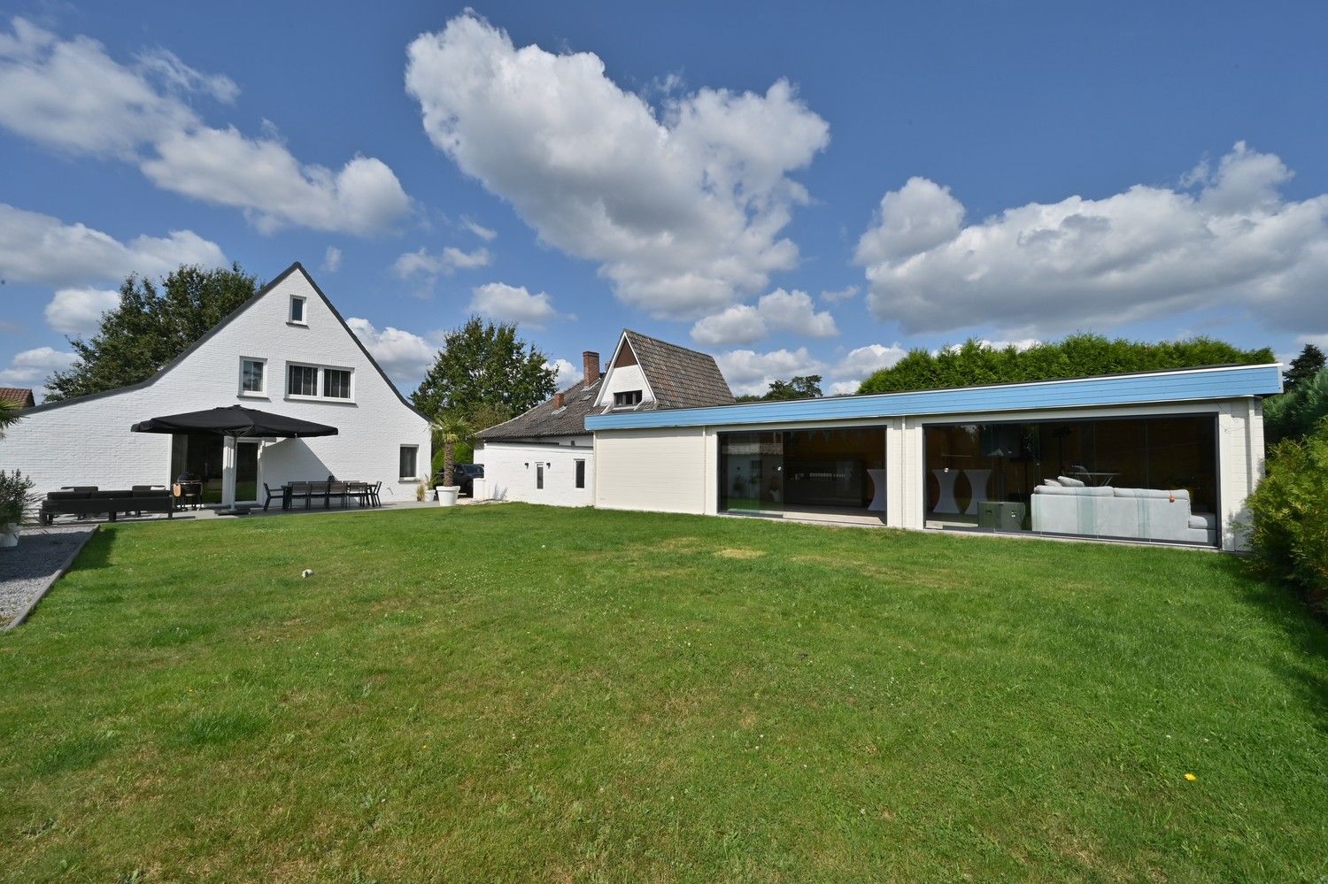 Instapklare, gemoderniseerde woning met 21 zonnepanelen, garage en bijgebouw, residentieel gelegen in Lanaken foto 31