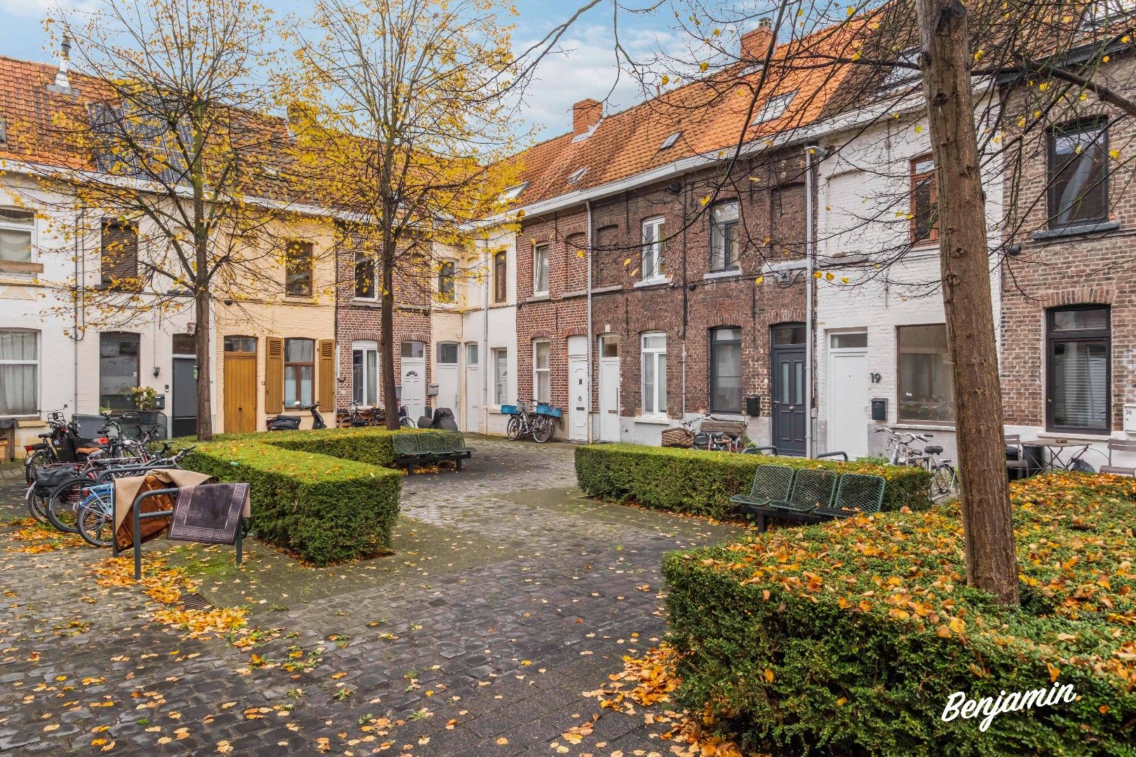 Charmante woning te koop in Kortrijk foto 2