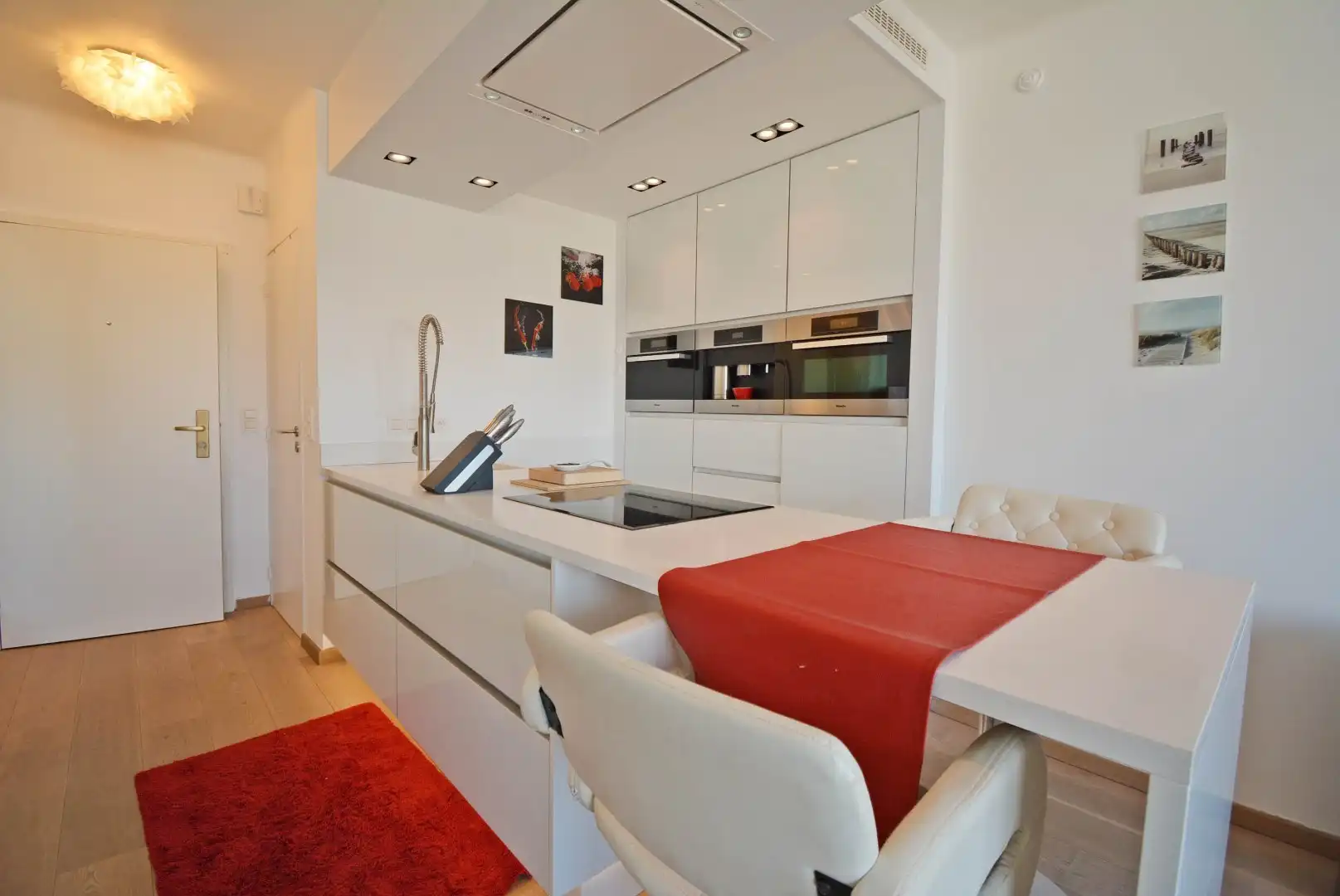 Prachtig gerenoveerde studio met uitstekend zeezicht foto 11