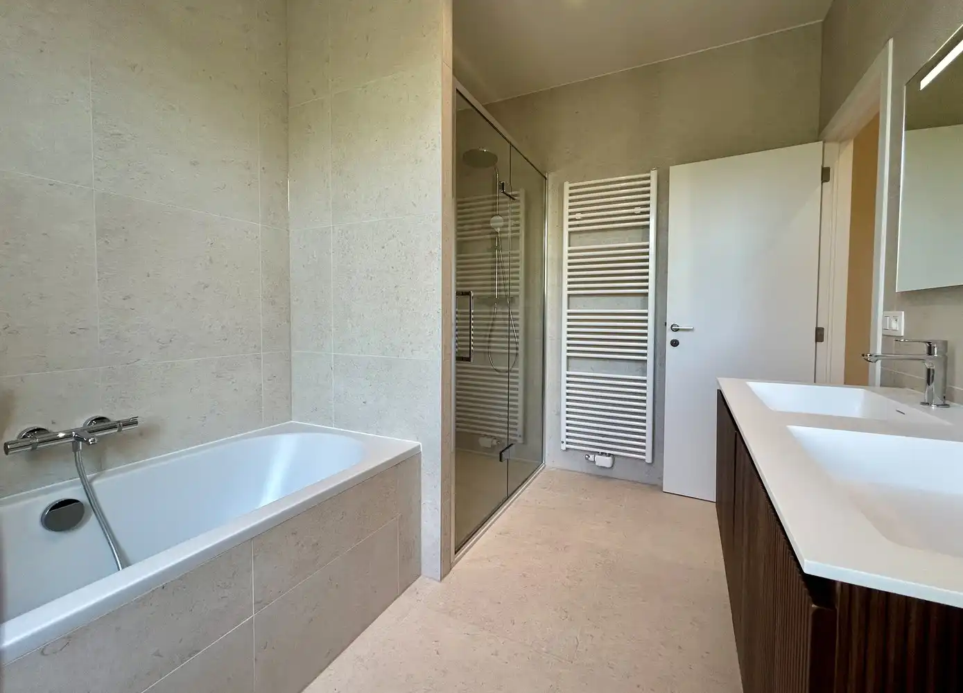 Instapklare, volledig gerenoveerde woning op toplocatie in het centrum van Leuven foto 17