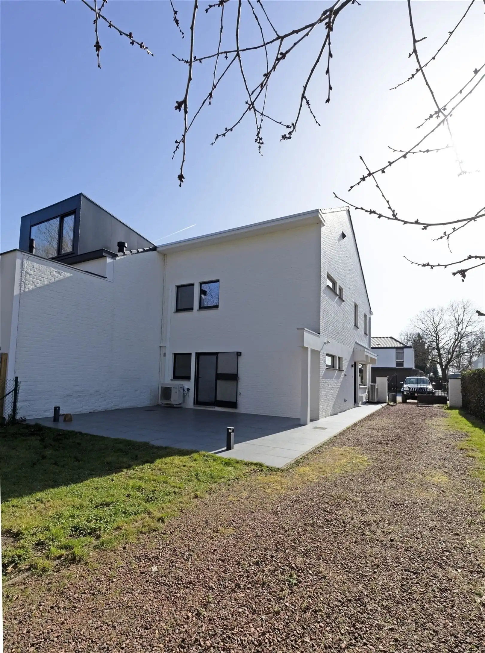 Gerenoveerde halfopen bebouwing op Berkenveld foto 15