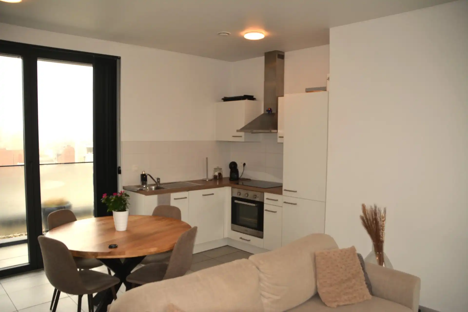 RECENT APPARTEMENT MET 1 SLPK EN RIANT TERRAS IN DIEPENBEEK foto 6