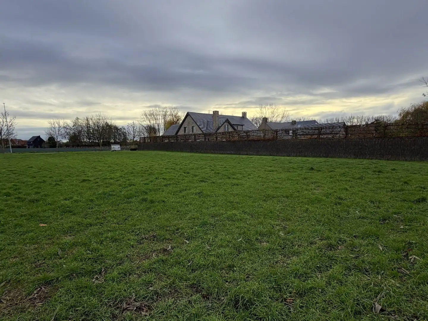 Bouwgrond voor ruime open bebouwing te koop op perceel van 1560.00 m² in Gullegem foto 3
