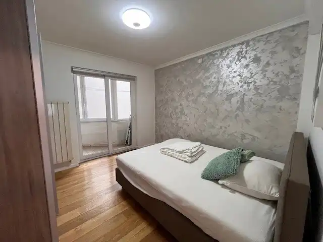 Gemeubeld tweeslaapkamerappartement met terras vlak aan de Zeedijk Oostende foto 4