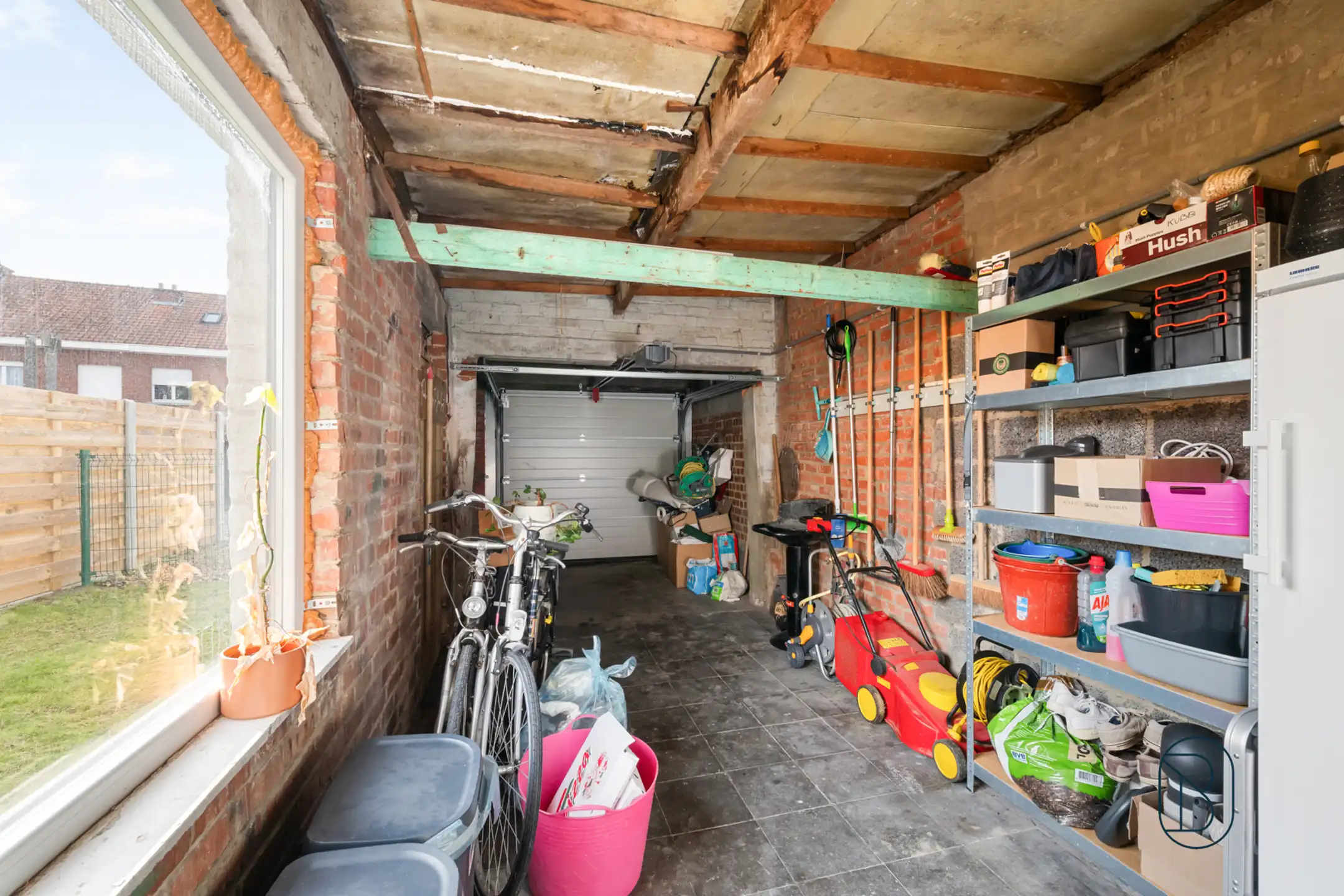 Volledig vernieuwde woning met 3 slk, garage en oprit foto 20