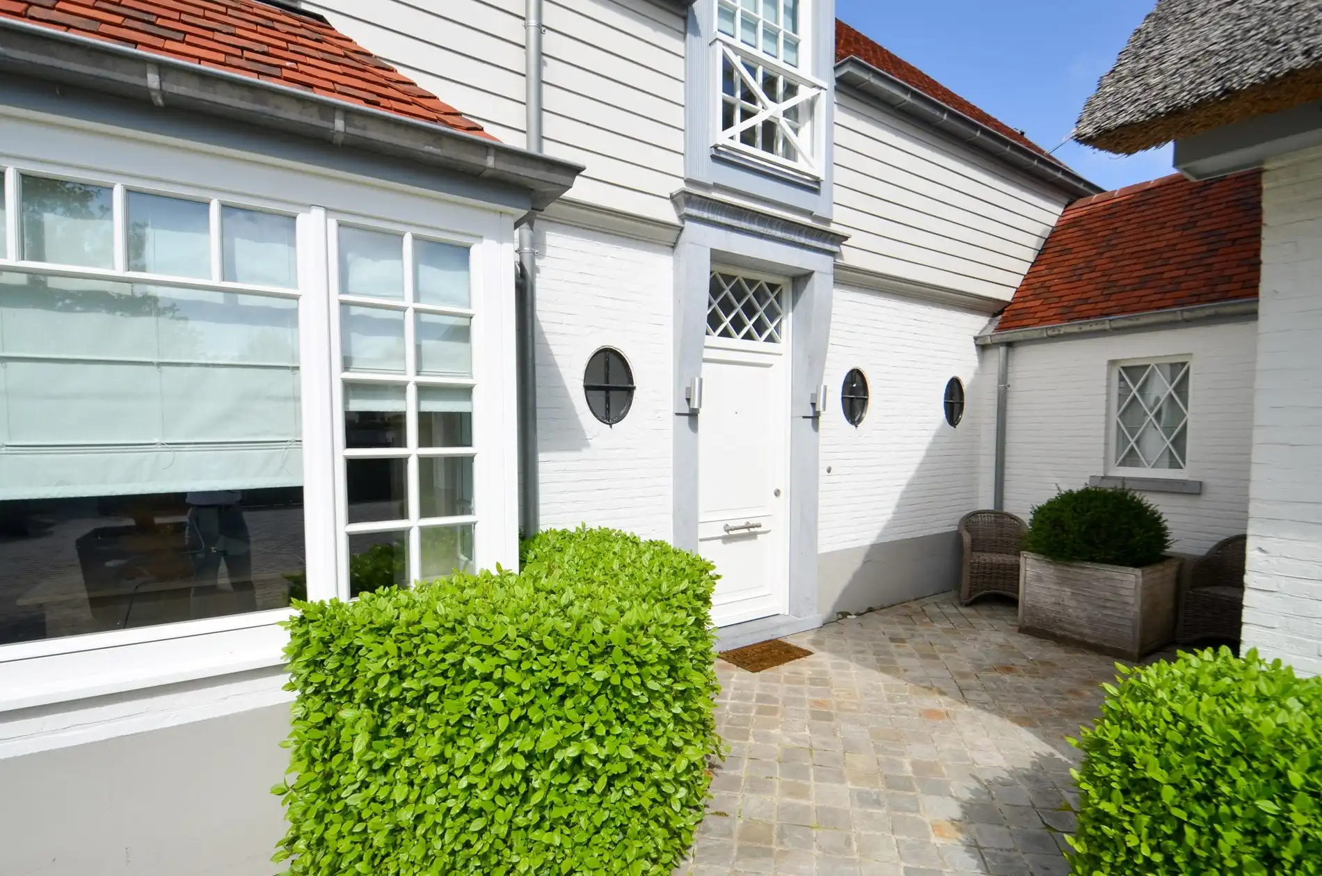 Charmante villa gelegen in een rustige residentiele wijk. foto 4