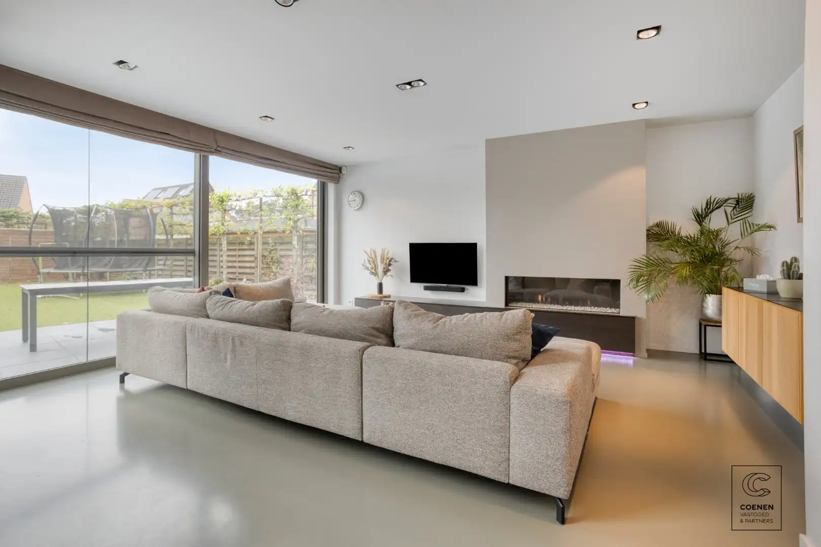 Prachtige woning (2013) van 256 m² met 4 slaapkamers in een doodlopende straat te Grobbendonk! foto 5