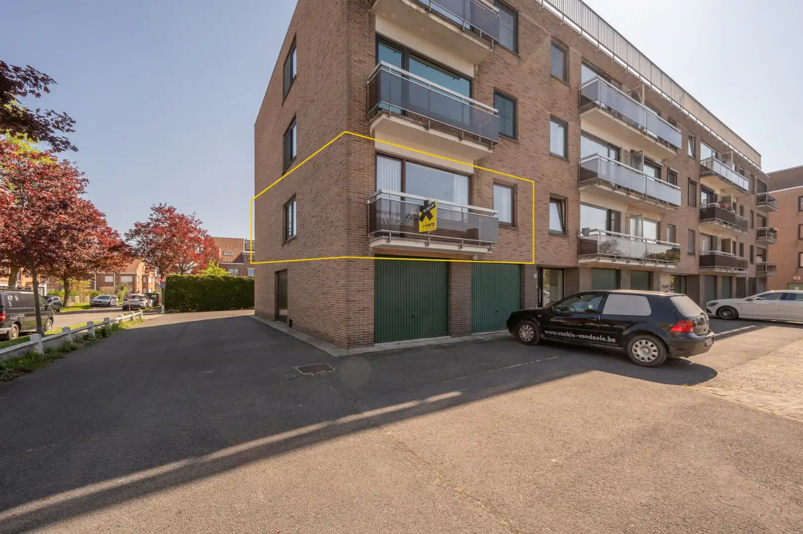 Appartement met garage op goede ligging te Assebroek! foto 14
