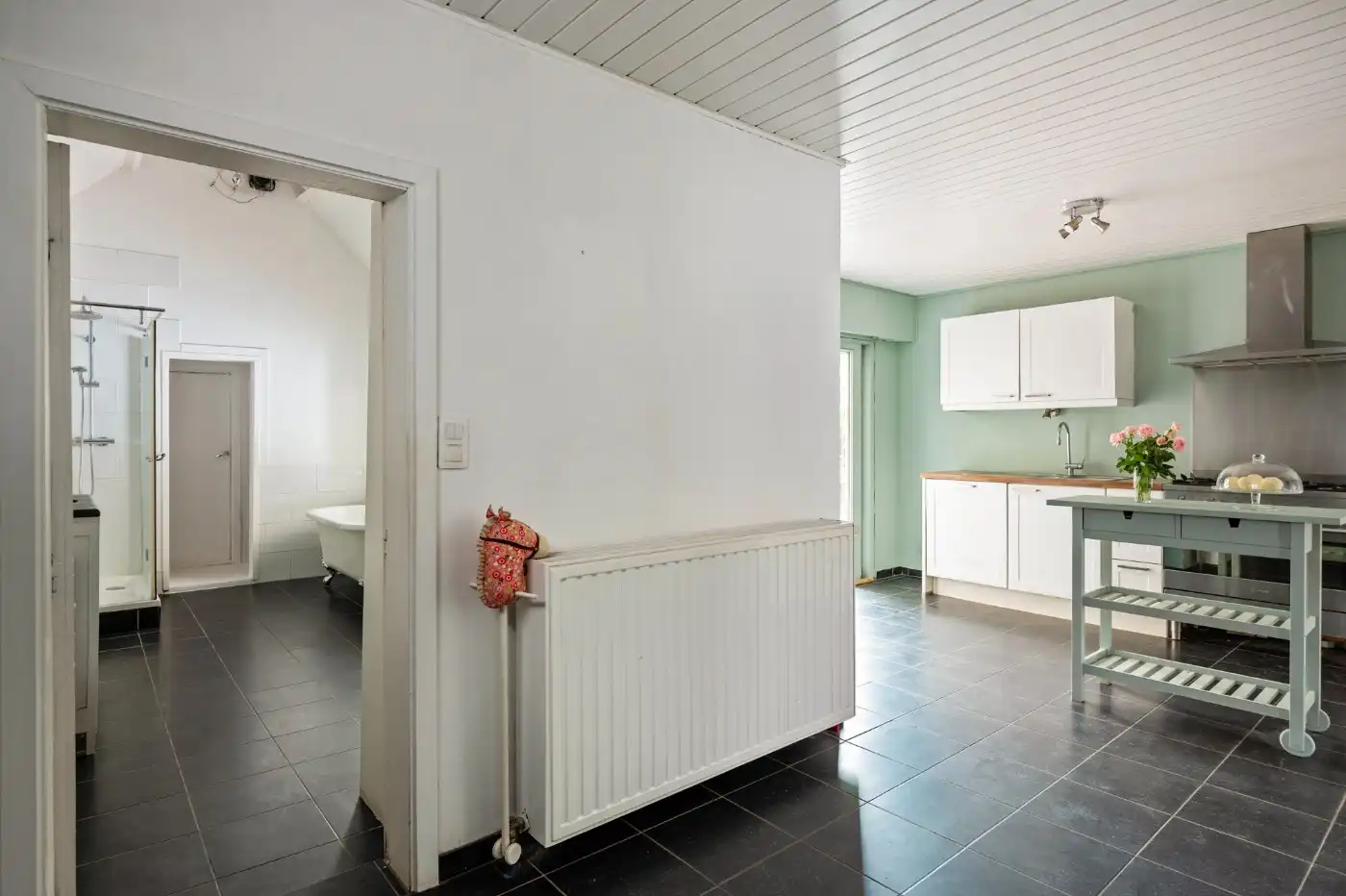 Charmante, top gelegen woning met 2 slpk. en fantastische zuid-tuin foto 6