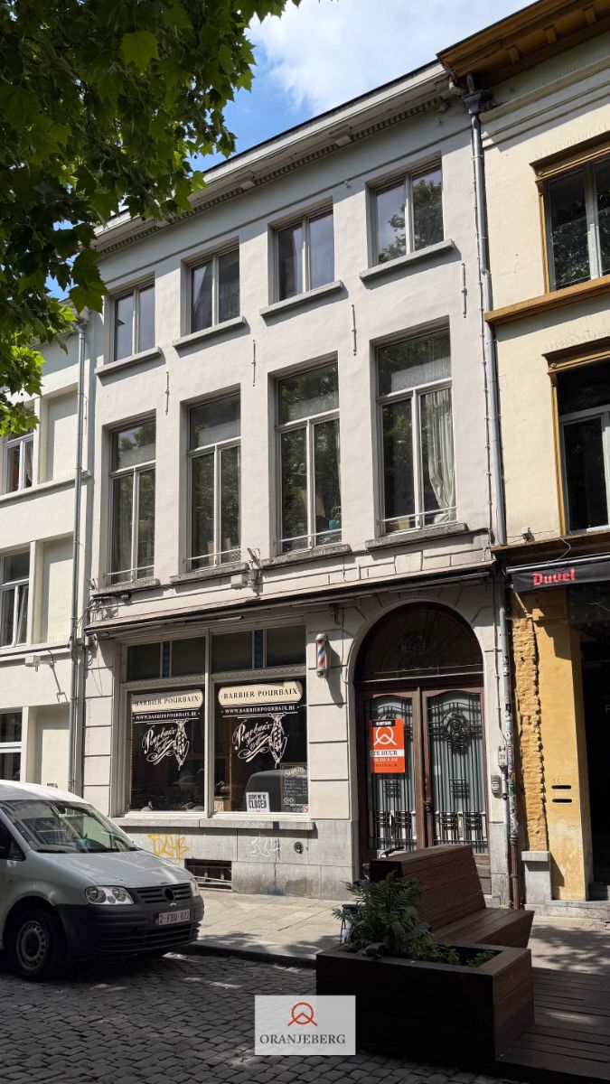 Polyvalente atelierruimte-magazijn-loods foto 2