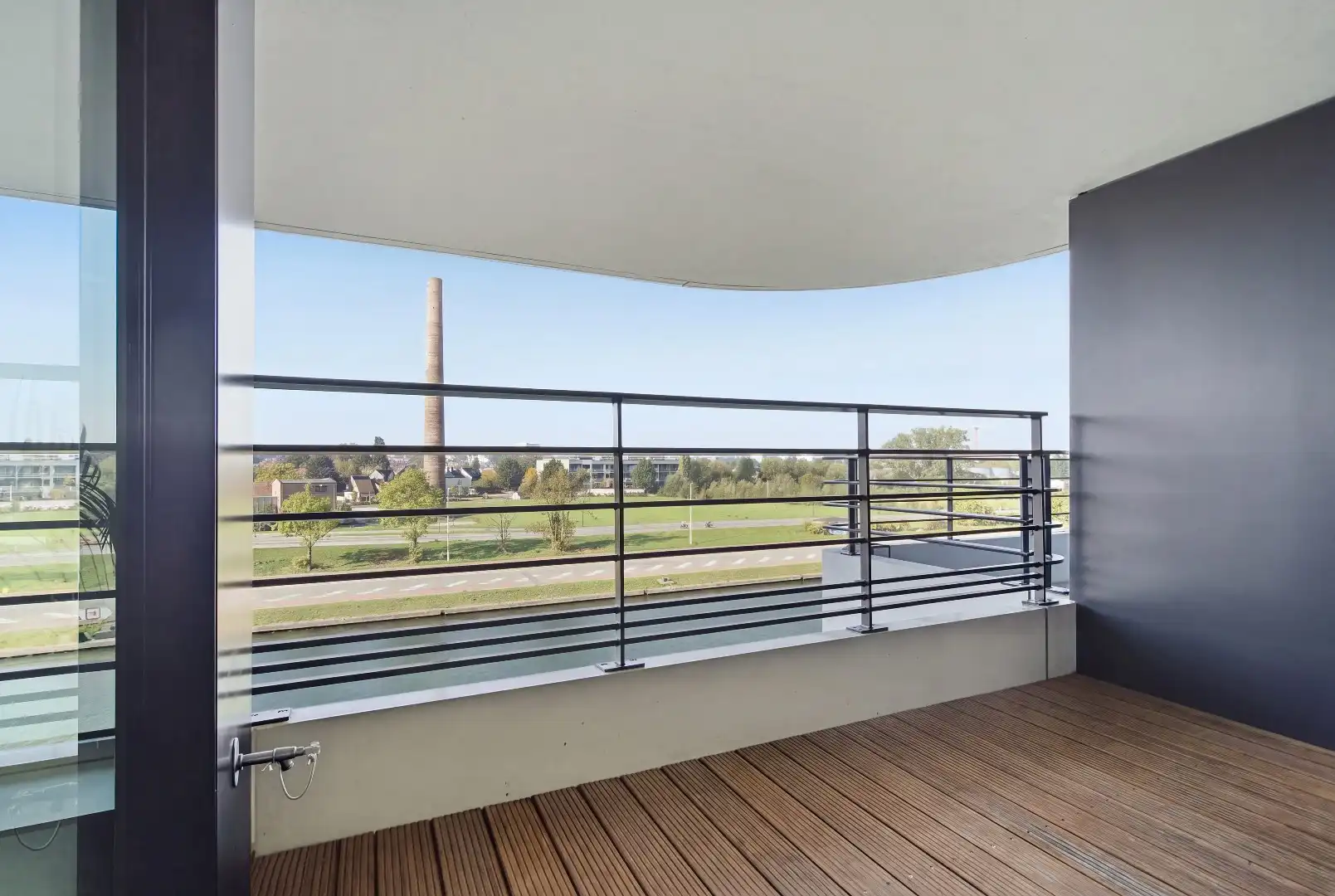 Exclusief wonen met een uniek zicht op het Albertkanaal foto 6