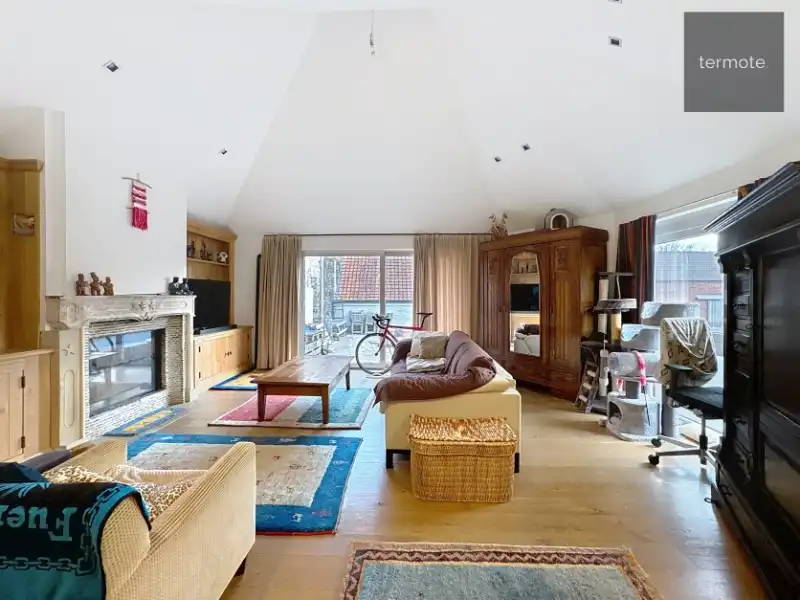 duplex-appartement foto {{pictureIndex}}