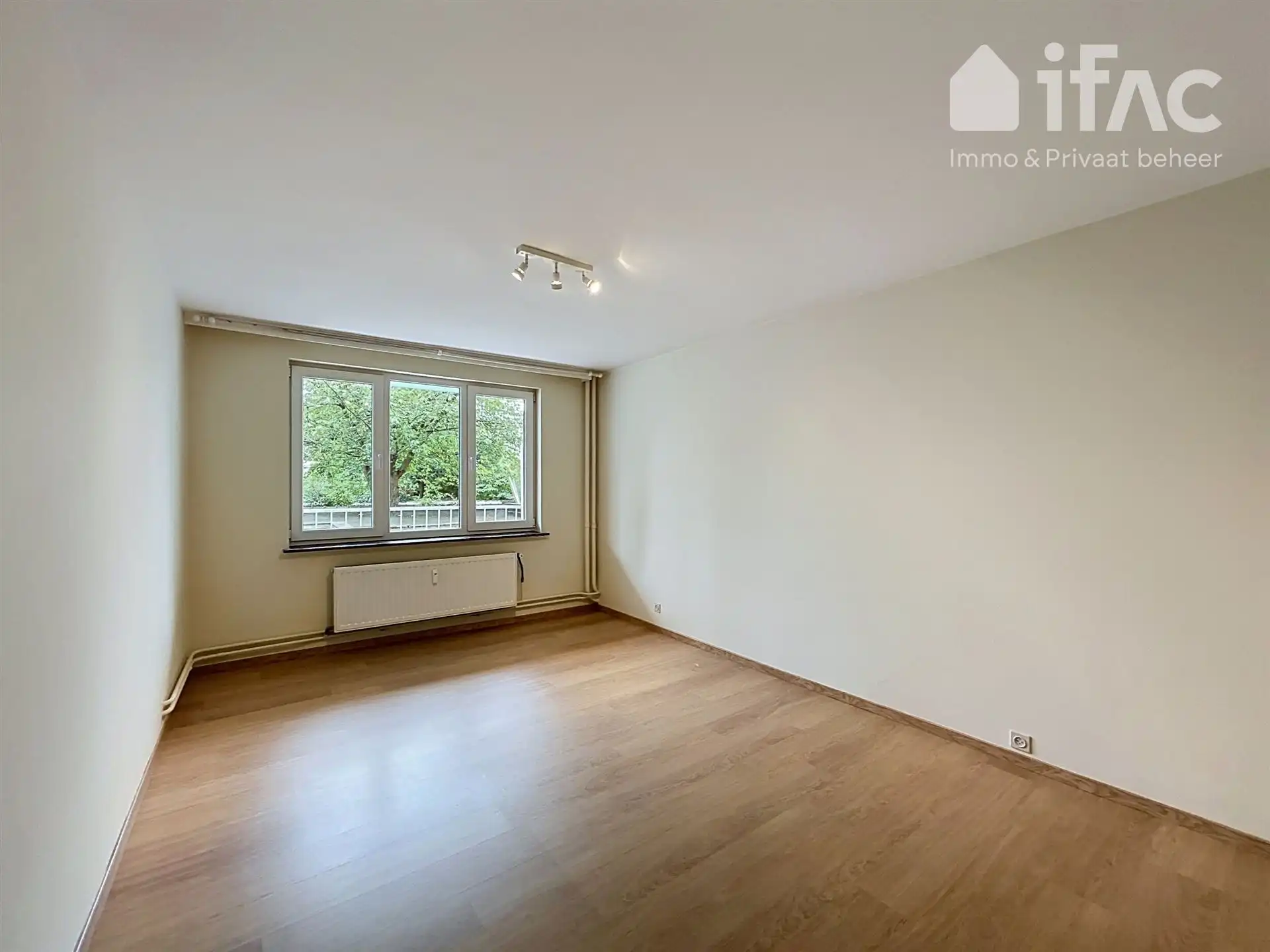 Ruim en goed gelegen appartement foto 14