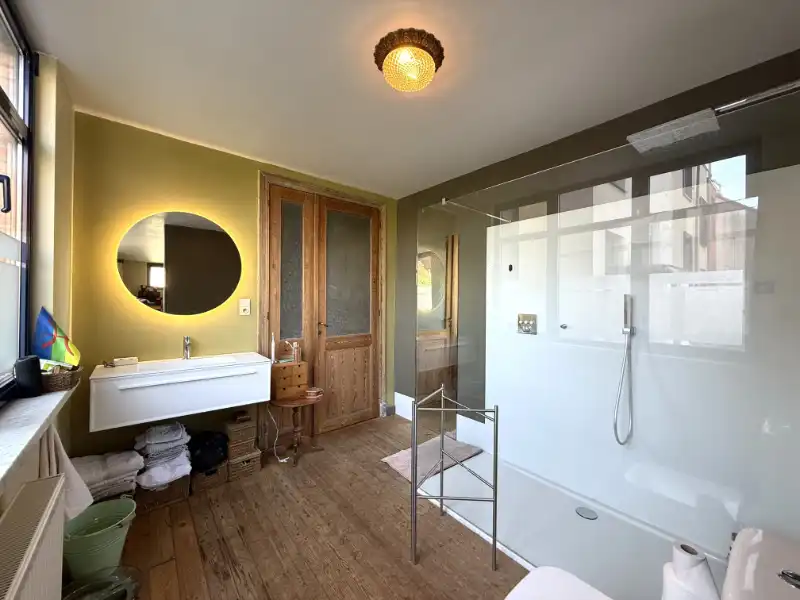 Karaktervolle burgerwoning met mooie elementen nabij de Visserij foto 15