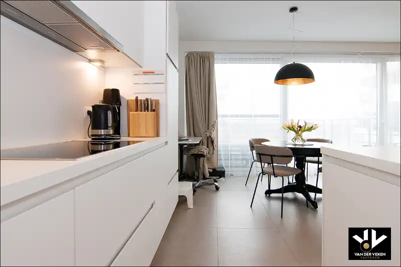 MOOI AFGEWERKT 2 SLAAPKAMER APPARTEMENT foto 10