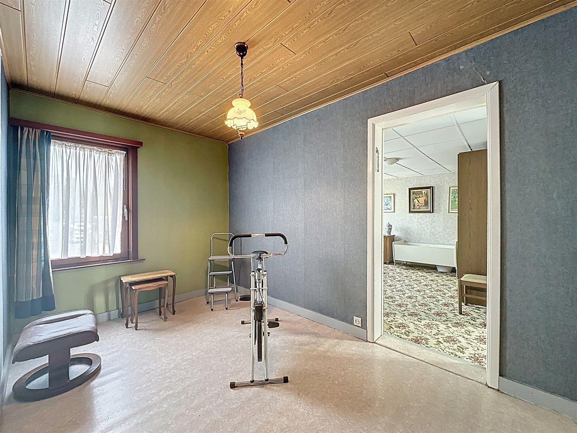 te renoveren woning met magazijn (220m²) op perceel van 1340m² foto 14