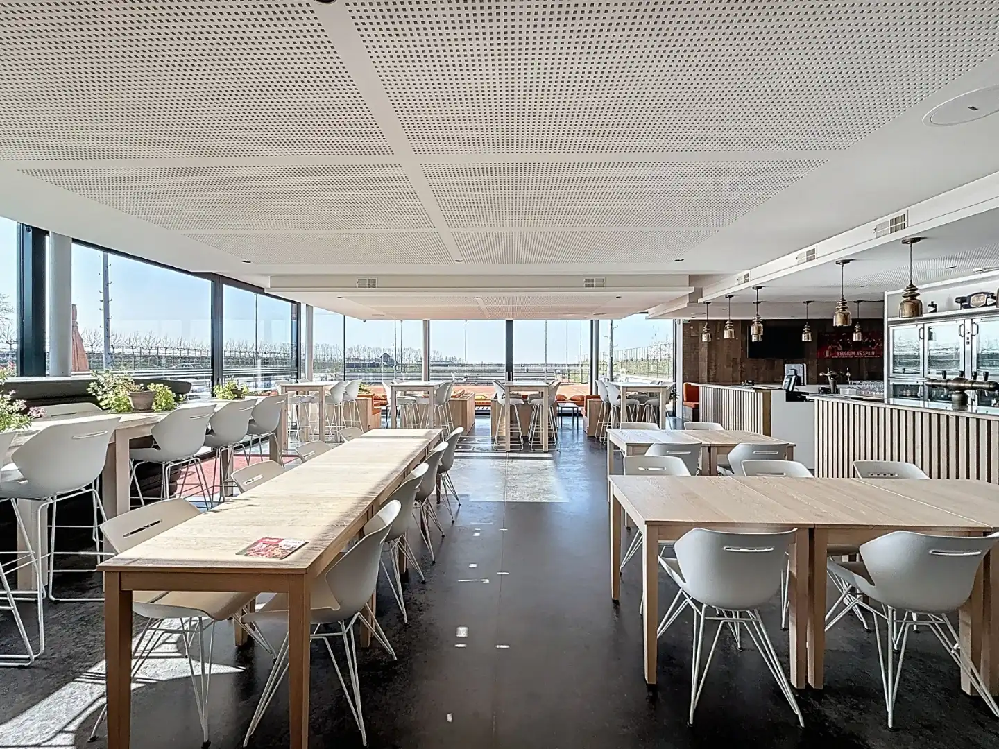 Tenniscomplex met horecagelegenheid te Torhout foto 6